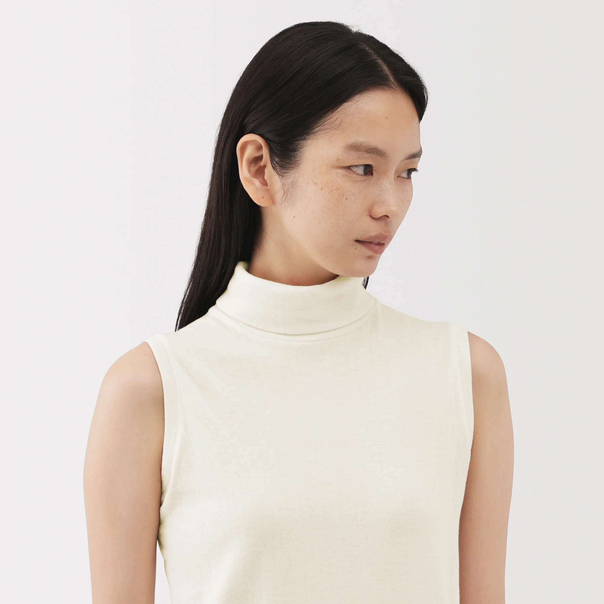 Labo Cotton Cashmere Sleeveless Turtleneck T-Shirt - Image 26