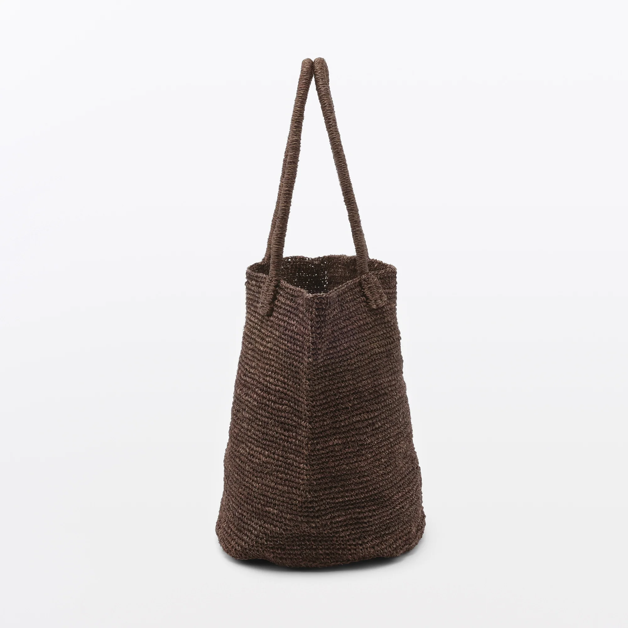Labo Hand-Knitted Abacá Tote Bag - Image 6