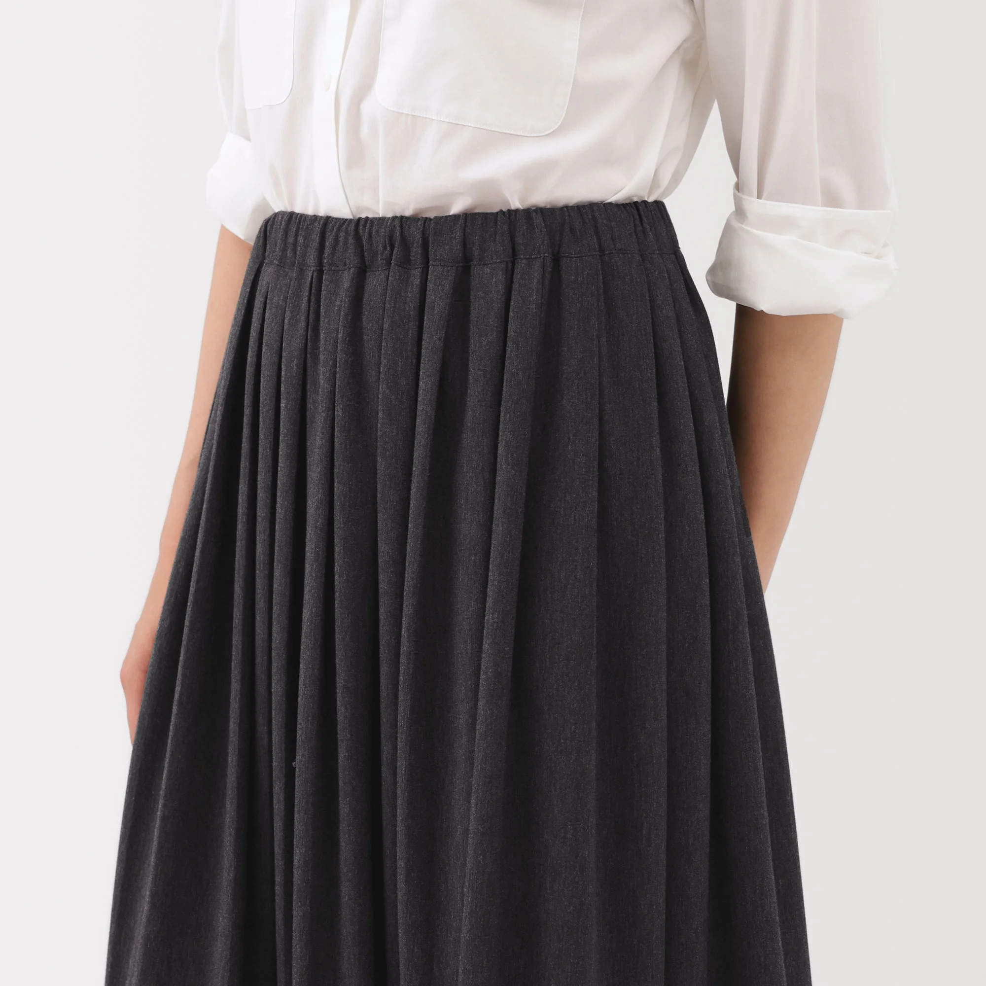 Labo Jersey Pleated Skirt - Image 7