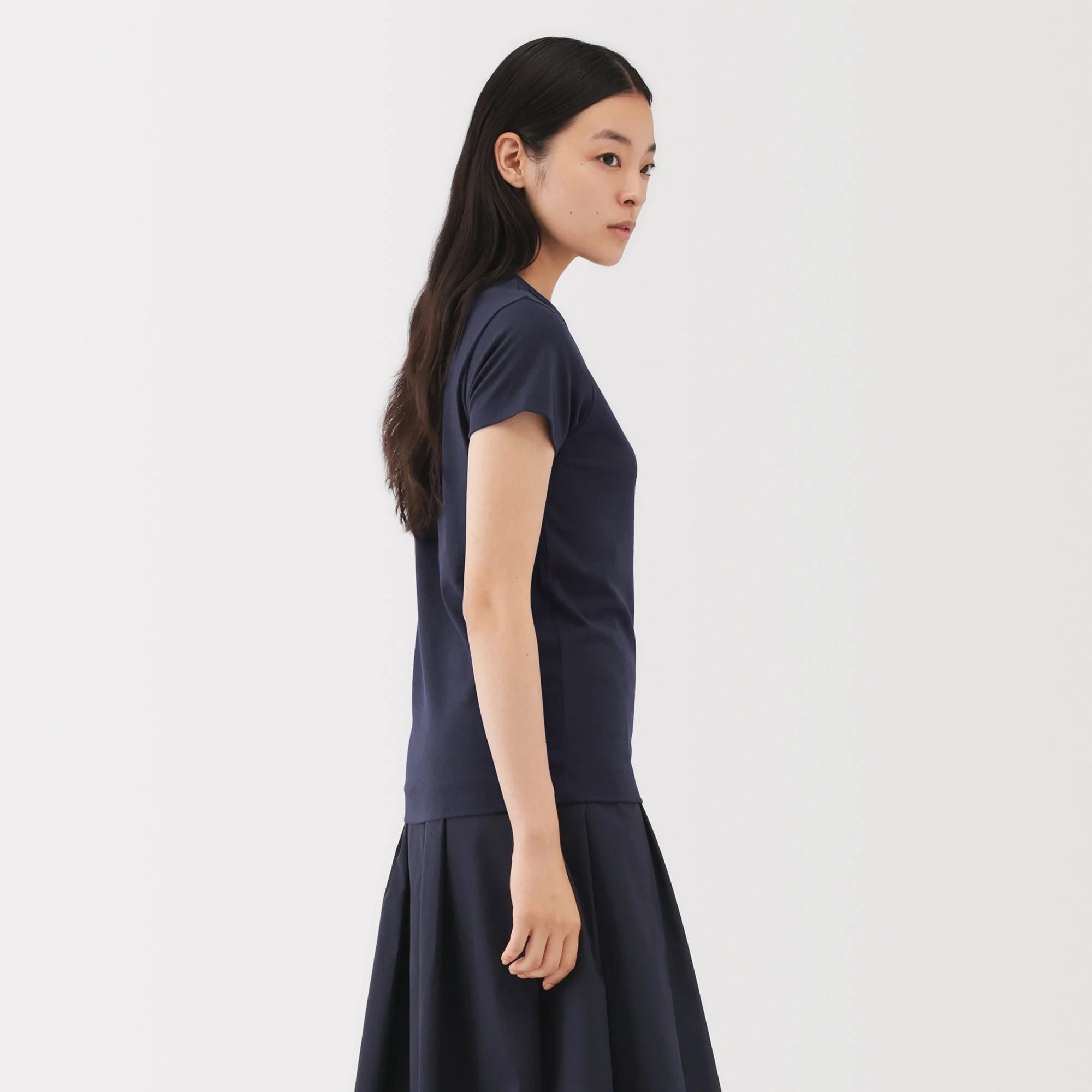 Labo Linen Blend T-Shirt - Image 13