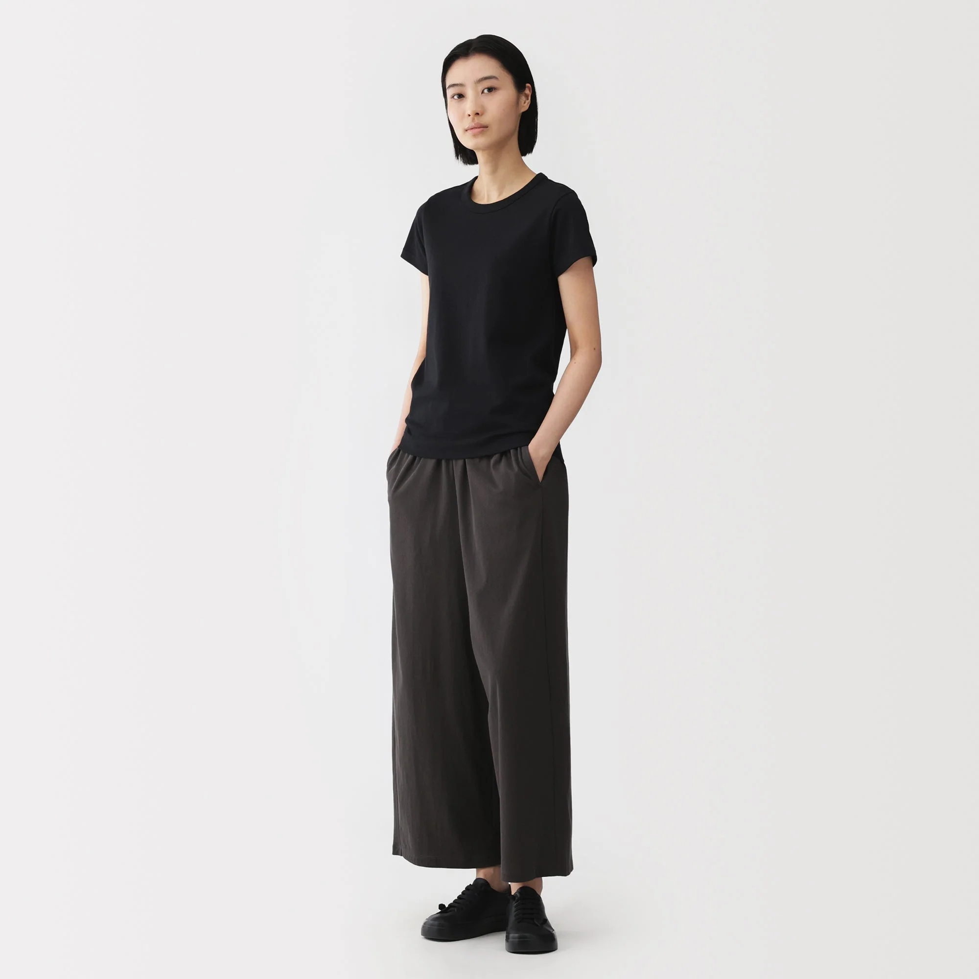 Labo Linen Blend T-Shirt - Image 12