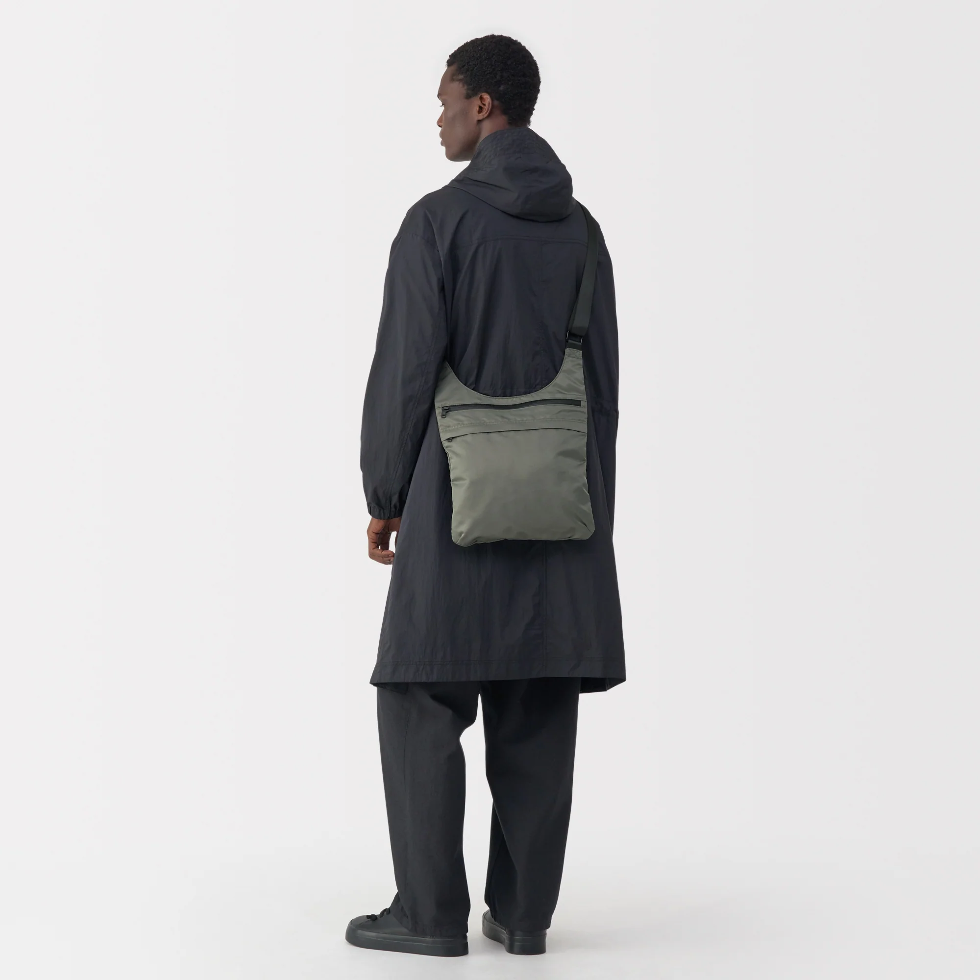 Labo Nylon Shoulder Bag - Image 12