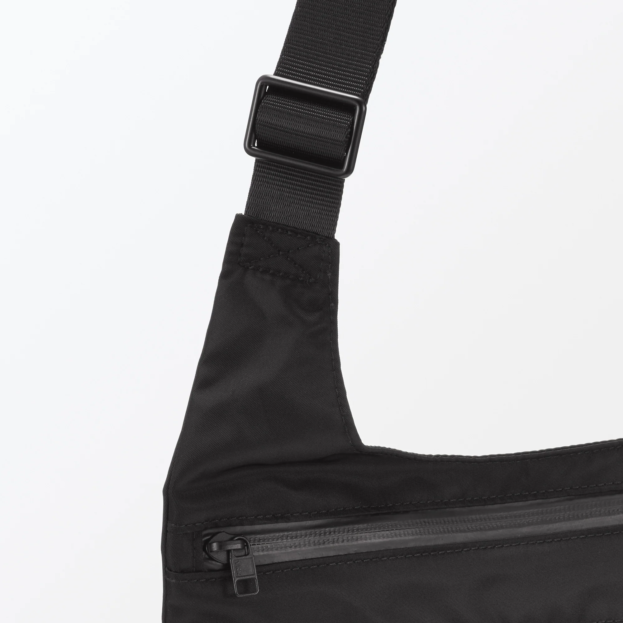 Labo Nylon Shoulder Bag - Image 20