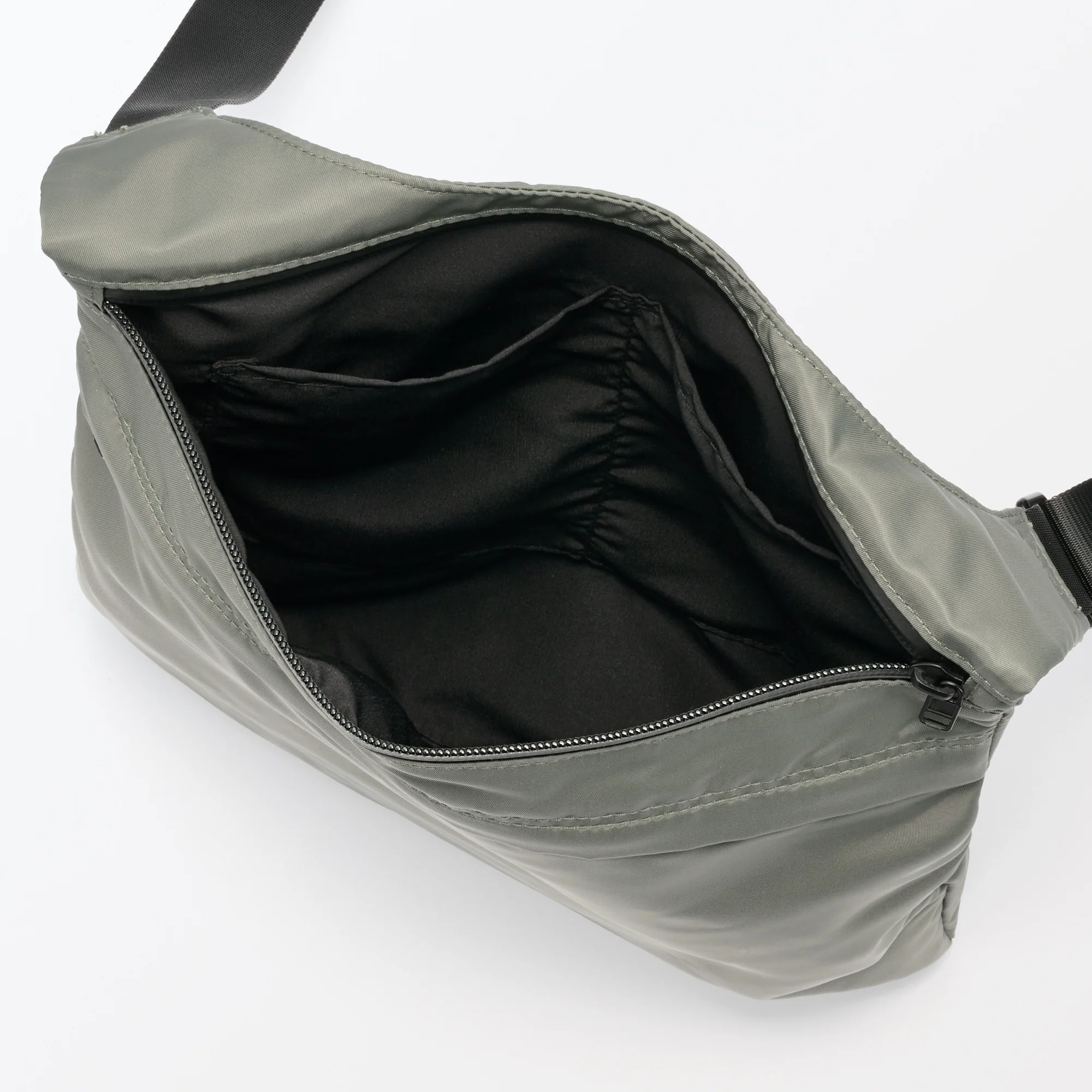 Labo Nylon Shoulder Bag - Image 4