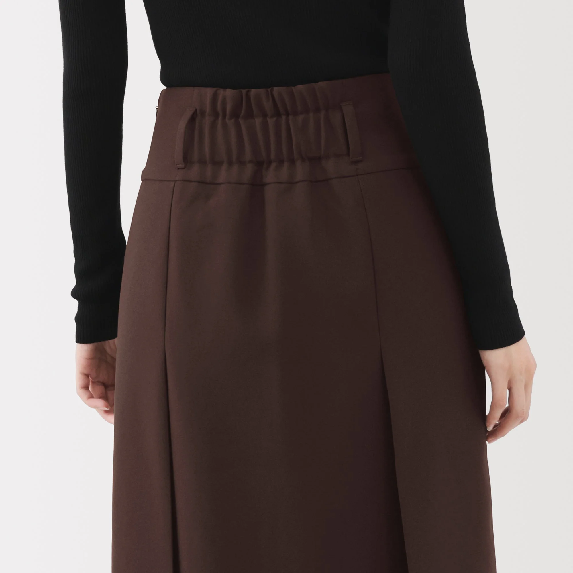 Labo Polyester Twill Tuck Skirt - Image 8
