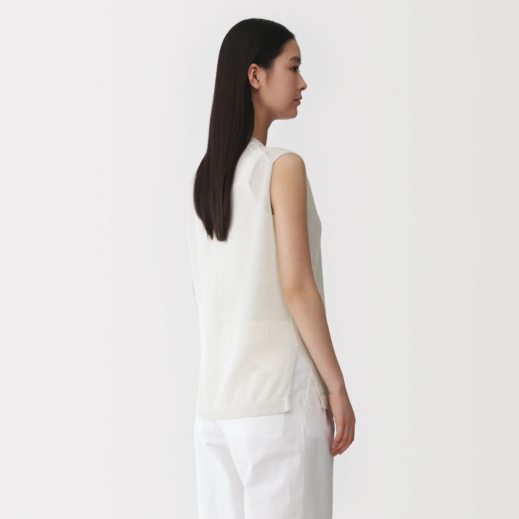 Labo Washi Blend Sleeveless Sweater - Image 5