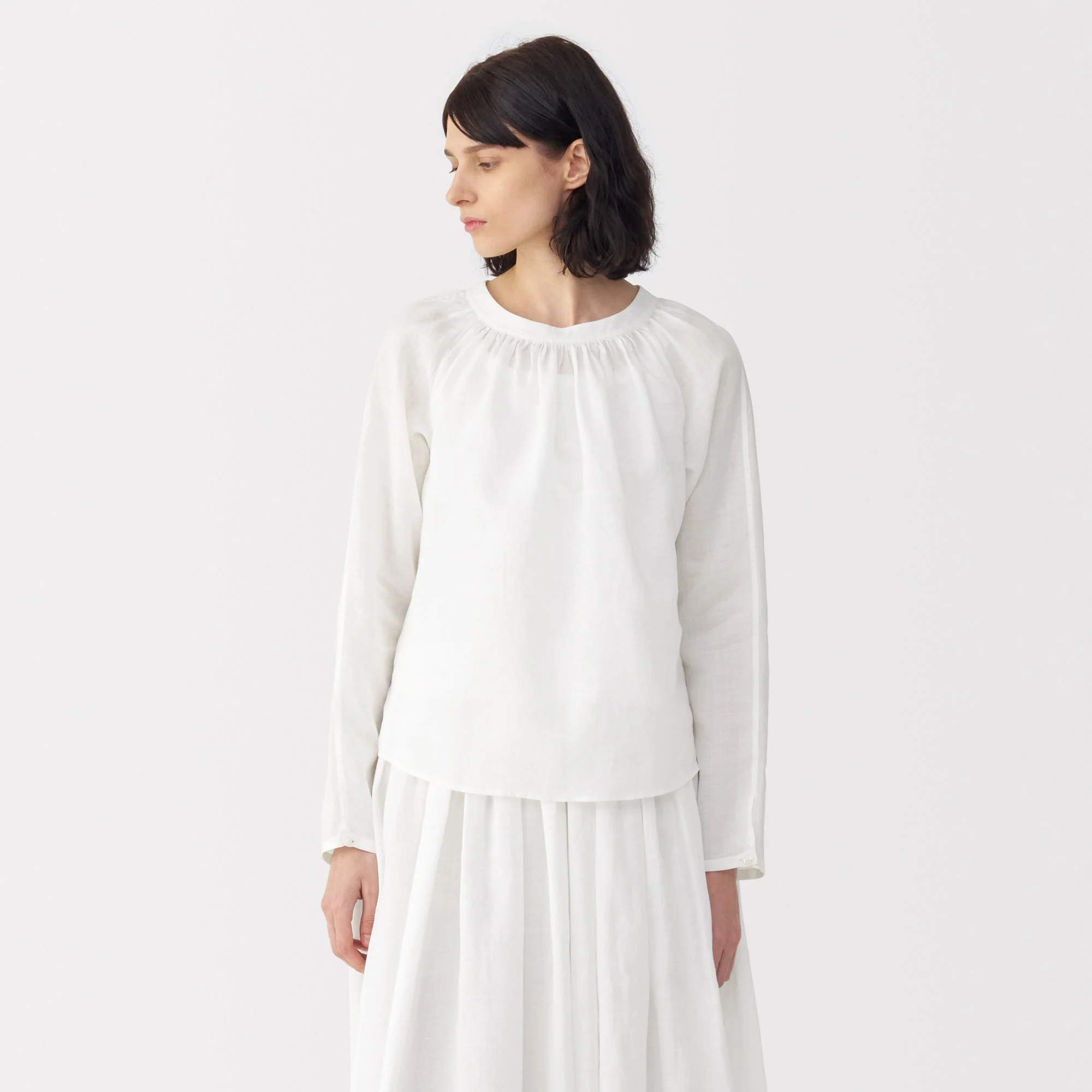 Labo Women's Ramie Fabric Gathered Blouse - Image 14