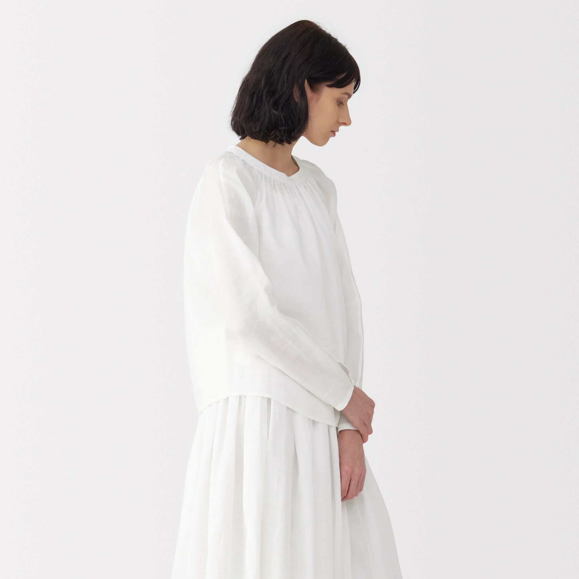 Labo Women's Ramie Fabric Gathered Blouse - Image 15