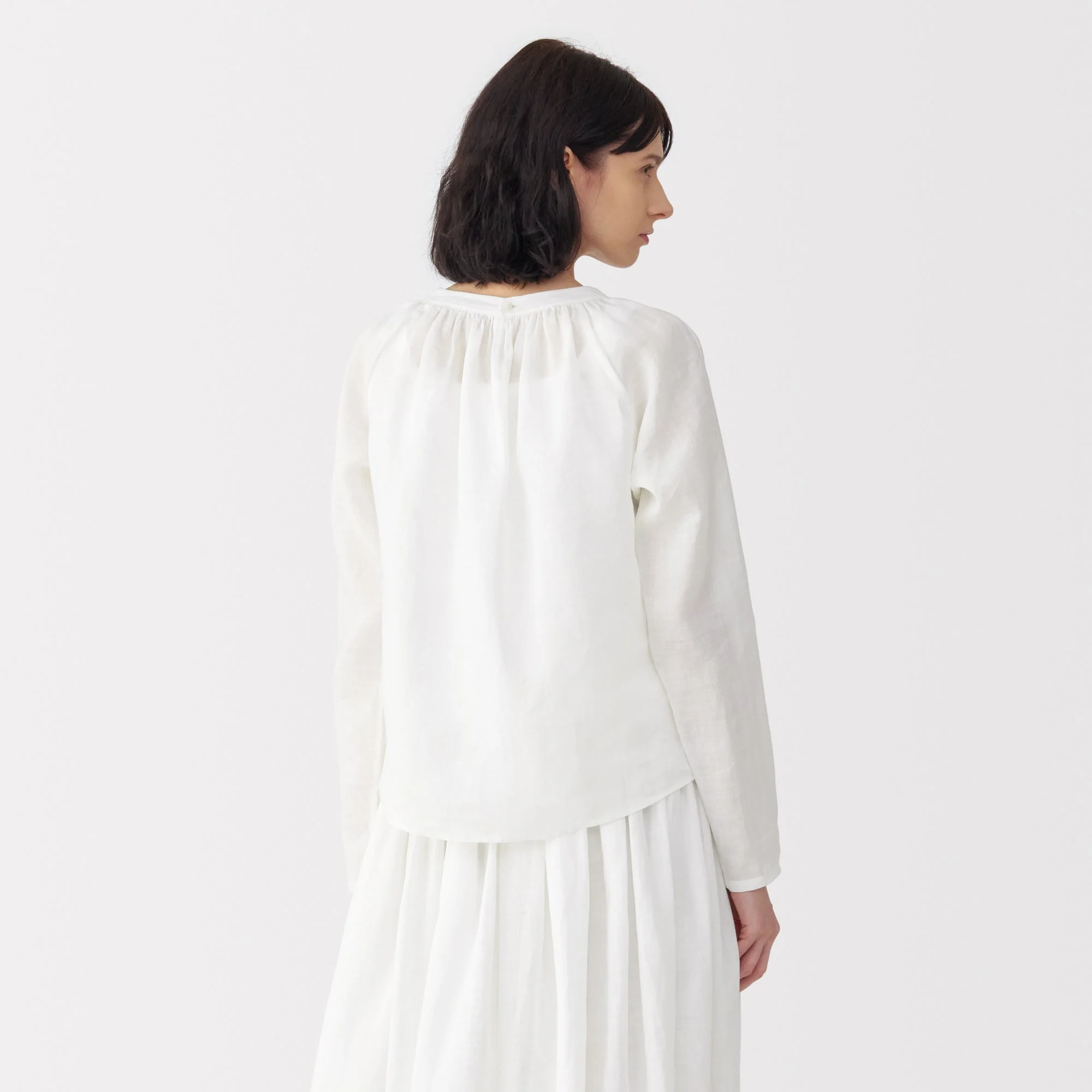 Labo Women's Ramie Fabric Gathered Blouse - Image 16