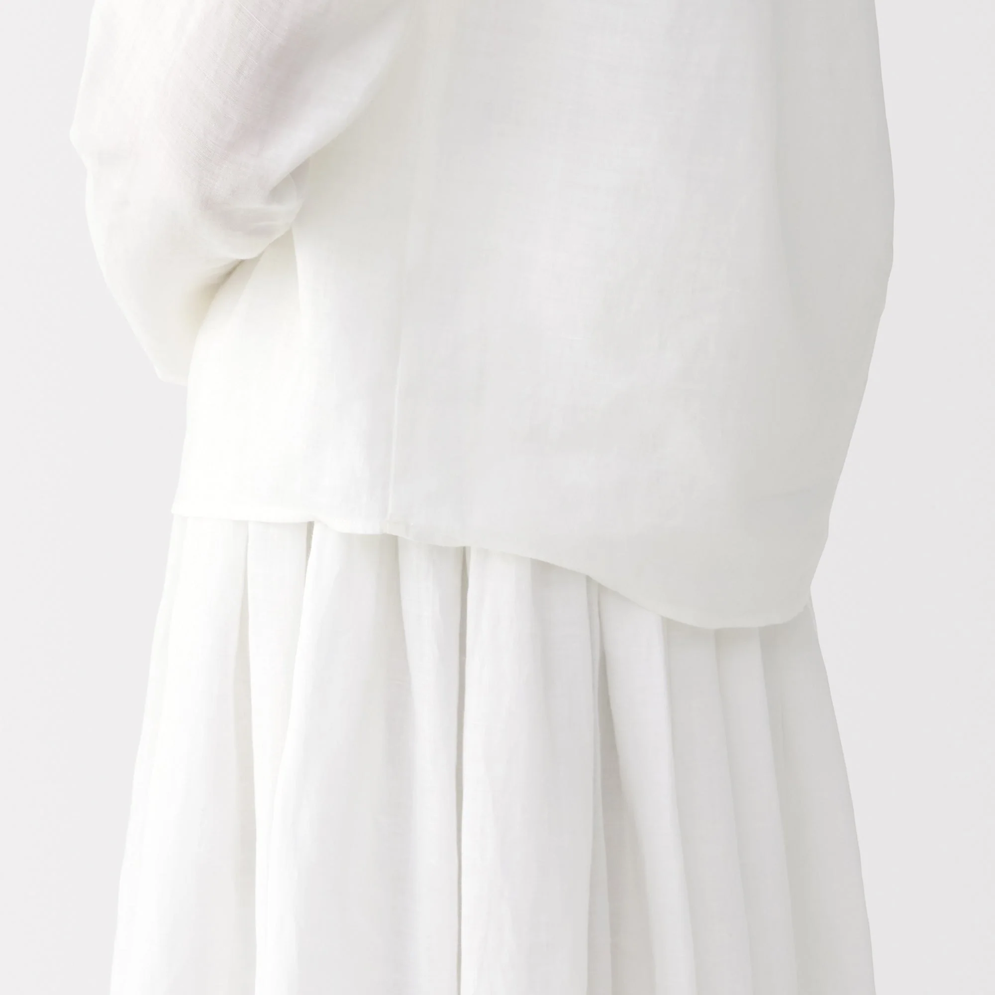 Labo Women's Ramie Fabric Gathered Blouse - Image 20