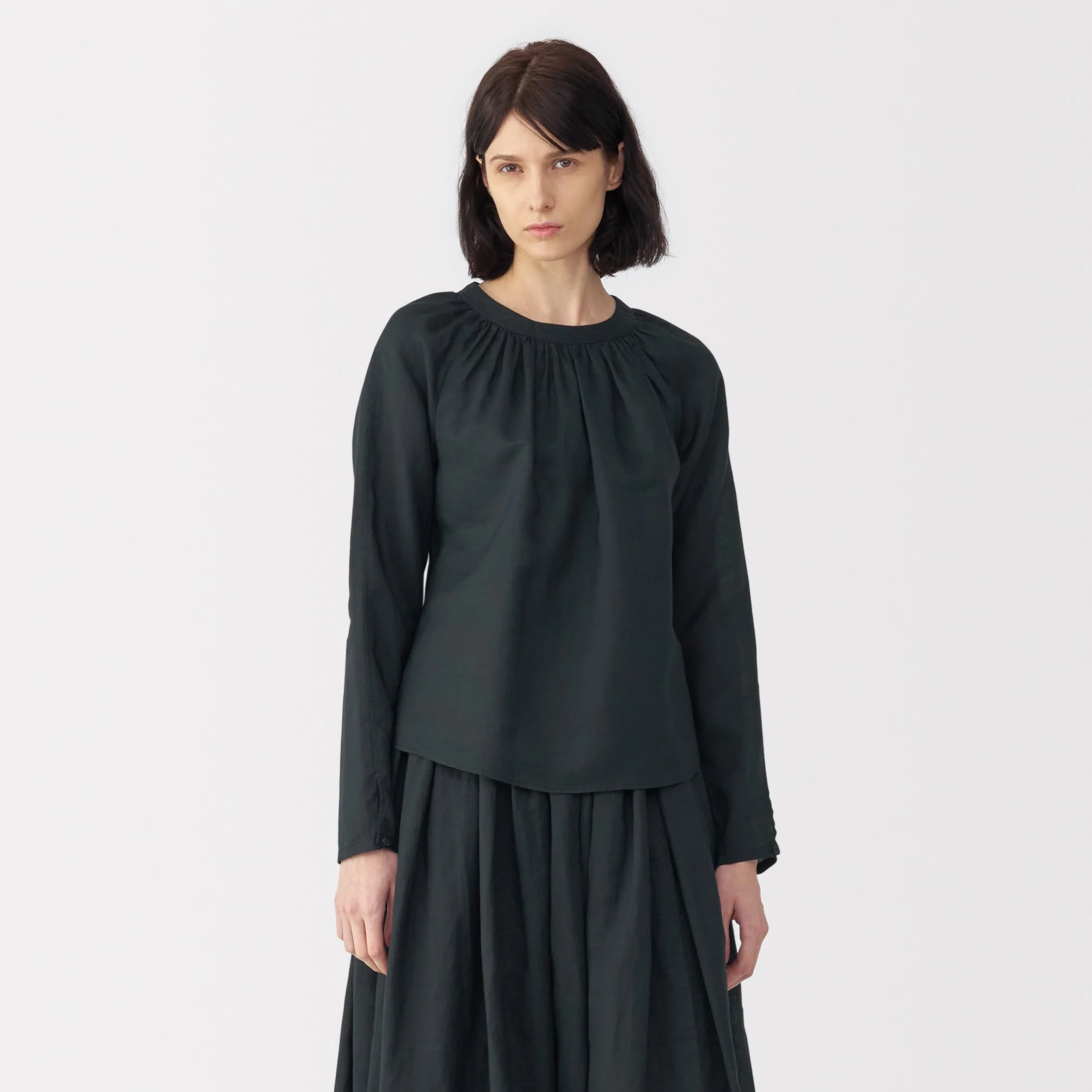 Labo Women's Ramie Fabric Gathered Blouse - Image 24