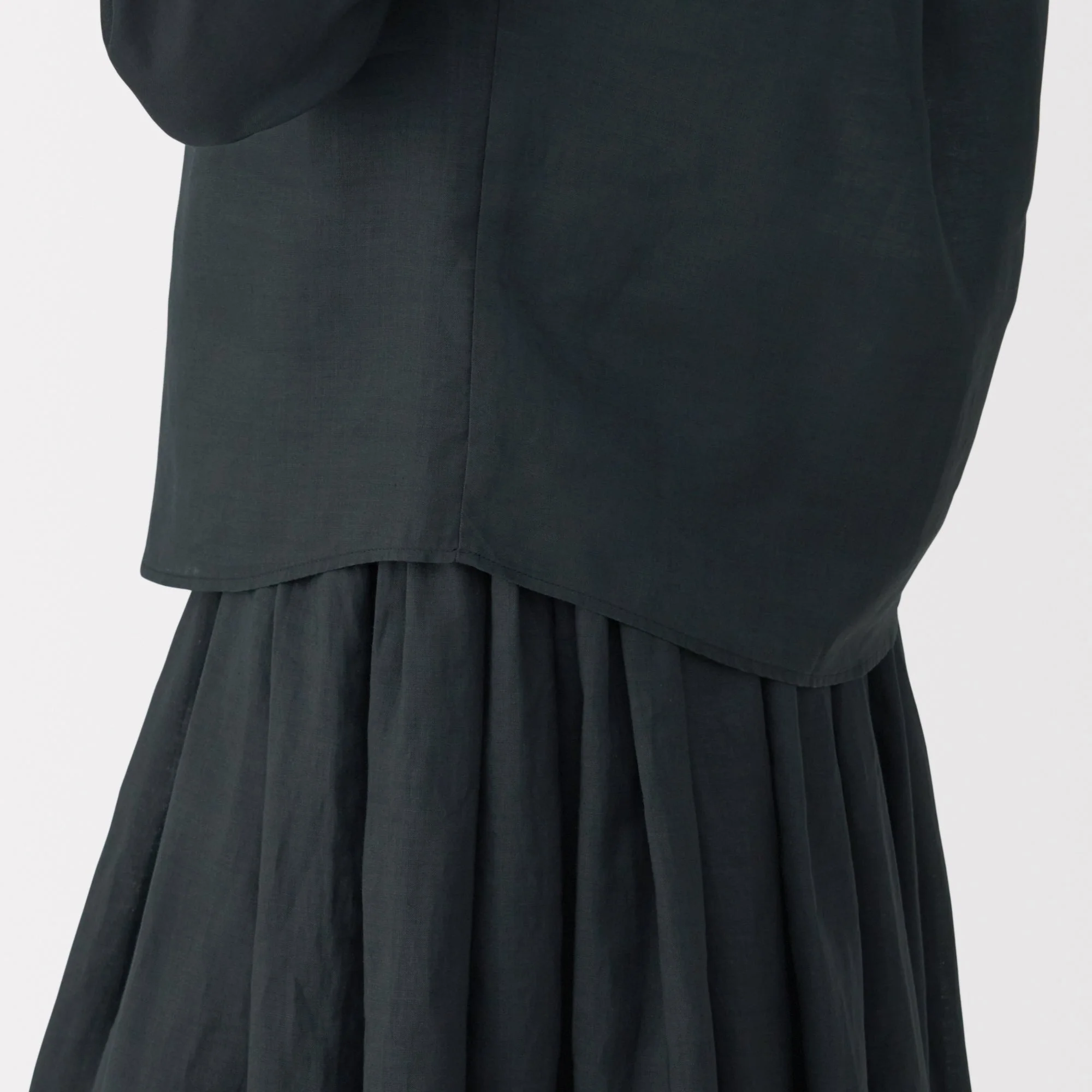 Labo Women's Ramie Fabric Gathered Blouse - Image 30