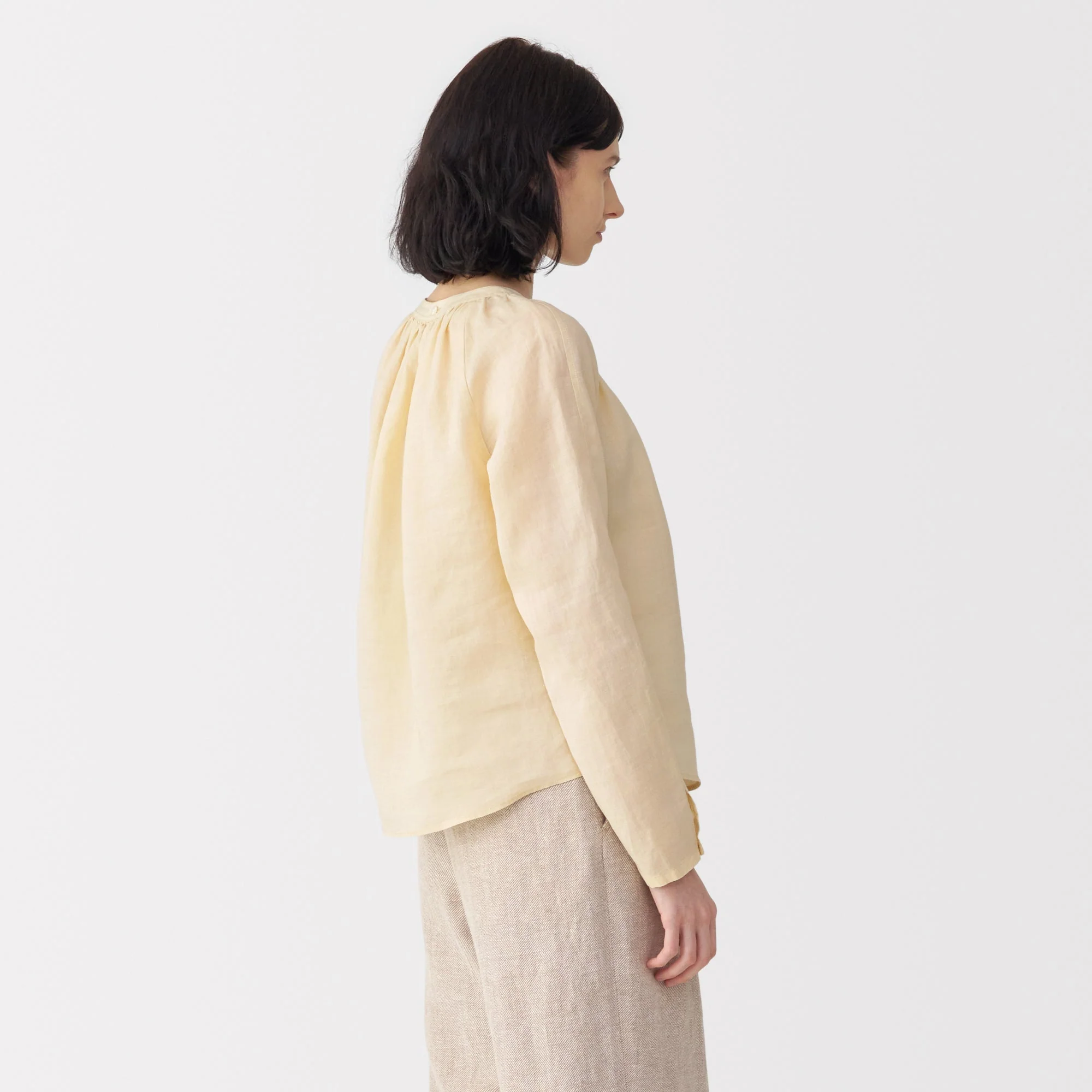 Labo Women's Ramie Fabric Gathered Blouse - Image 5