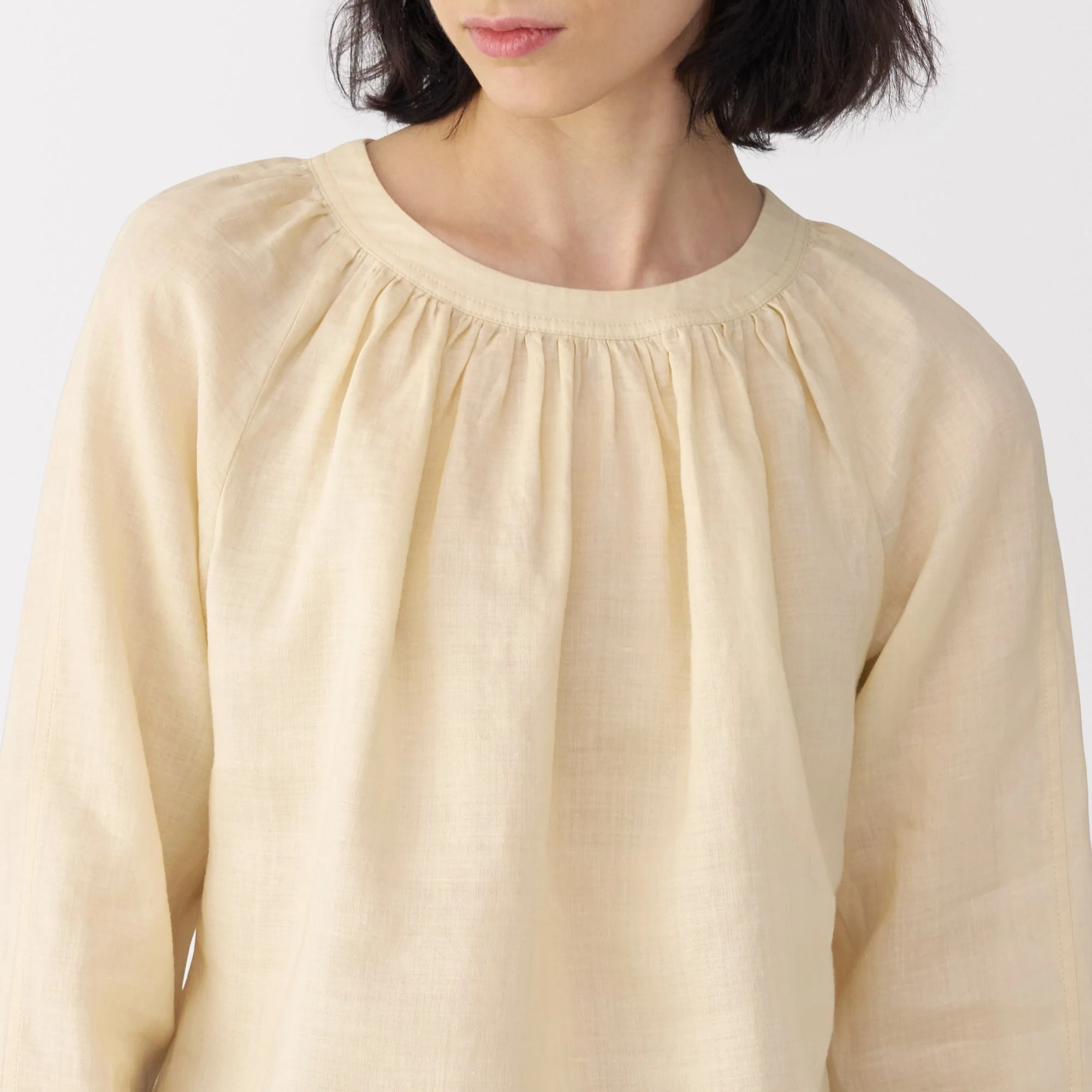 Labo Women's Ramie Fabric Gathered Blouse - Image 7