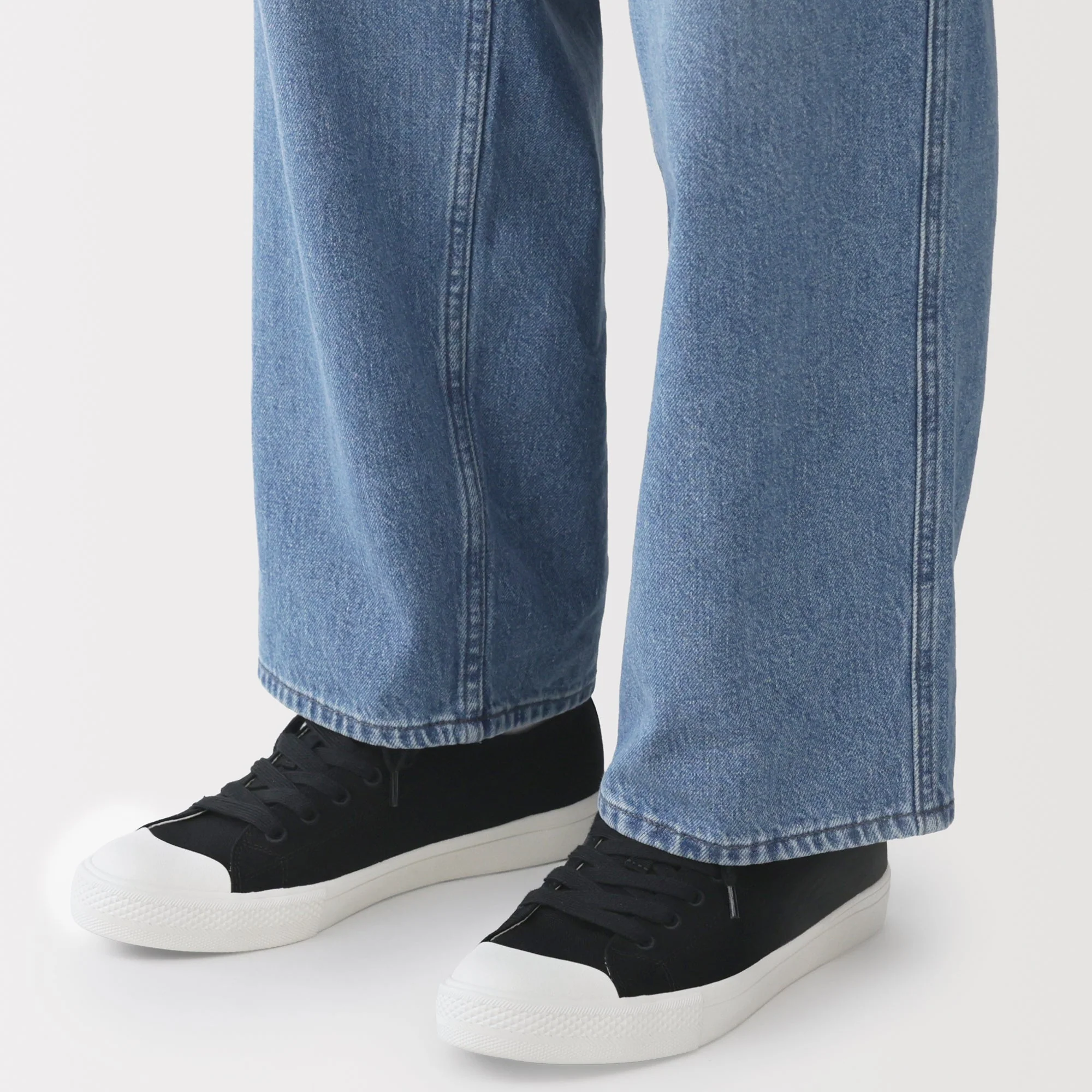 Less Tiring Sneakers - Black - Image 2