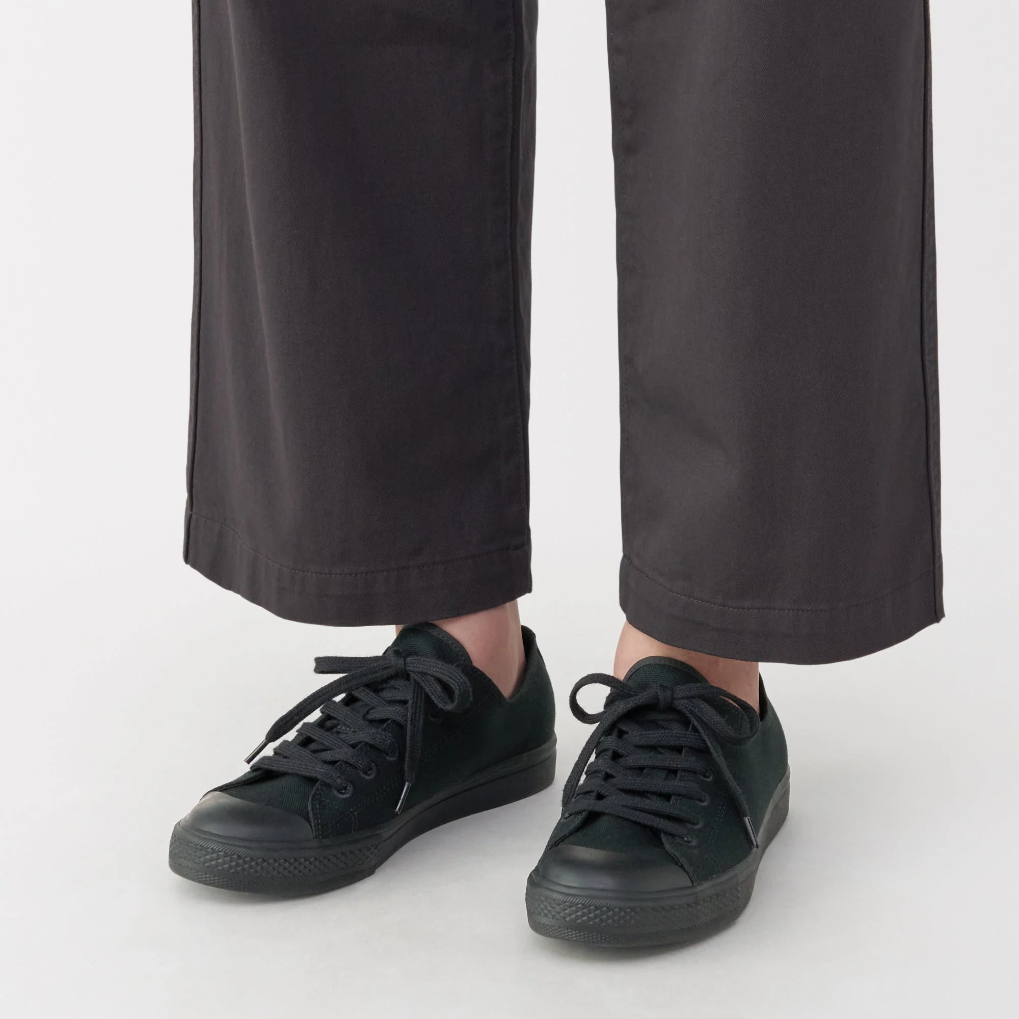 Less Tiring Sneakers Black Pattern - Image 11