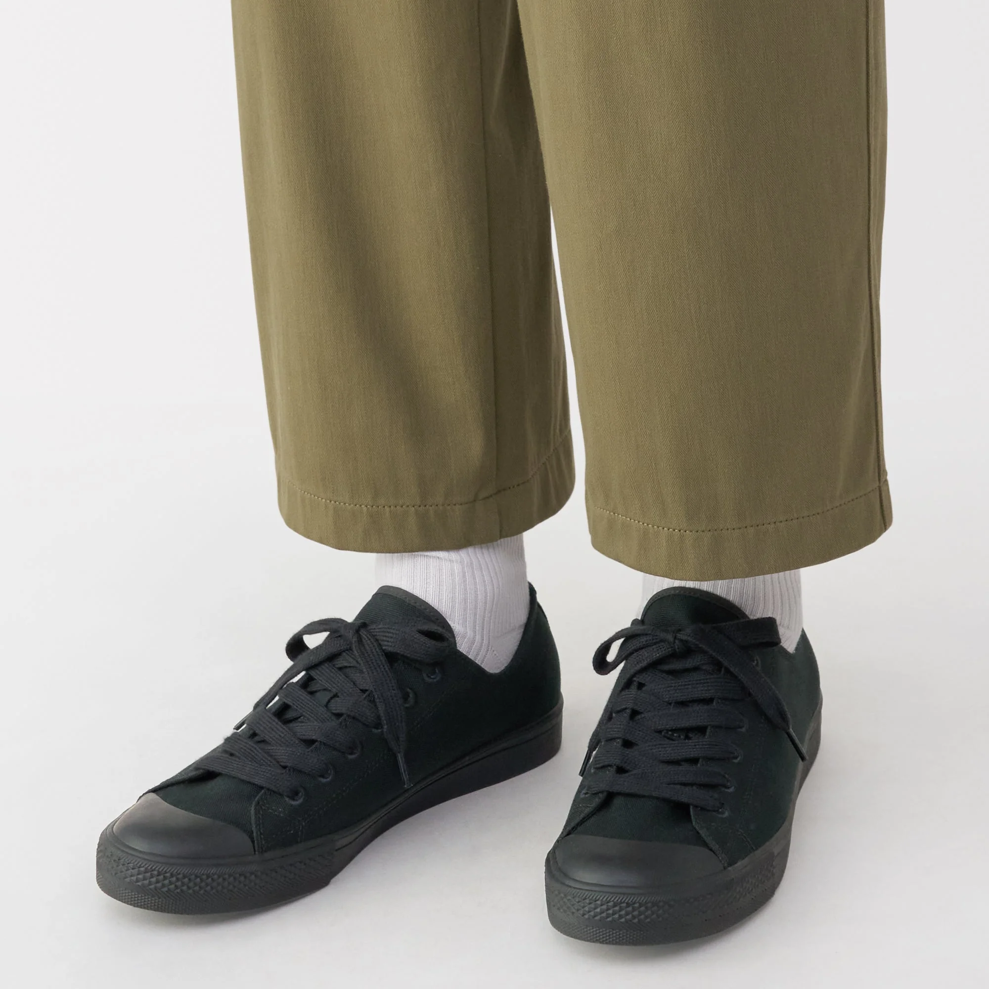 Less Tiring Sneakers Black Pattern - Image 2