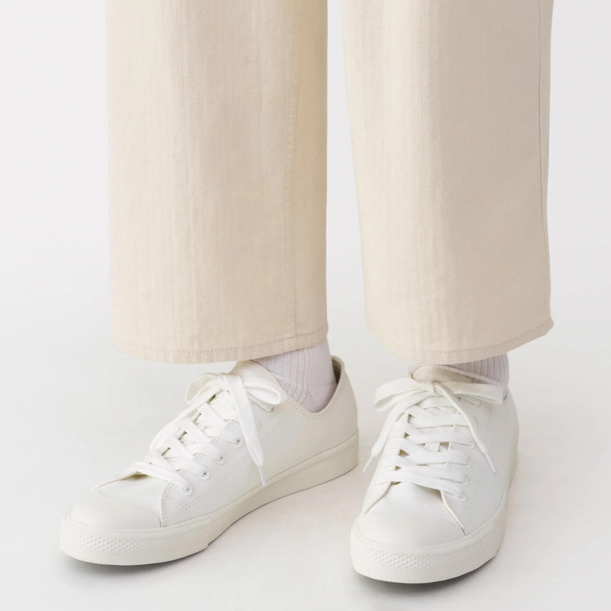 Less Tiring Sneakers White - Image 2