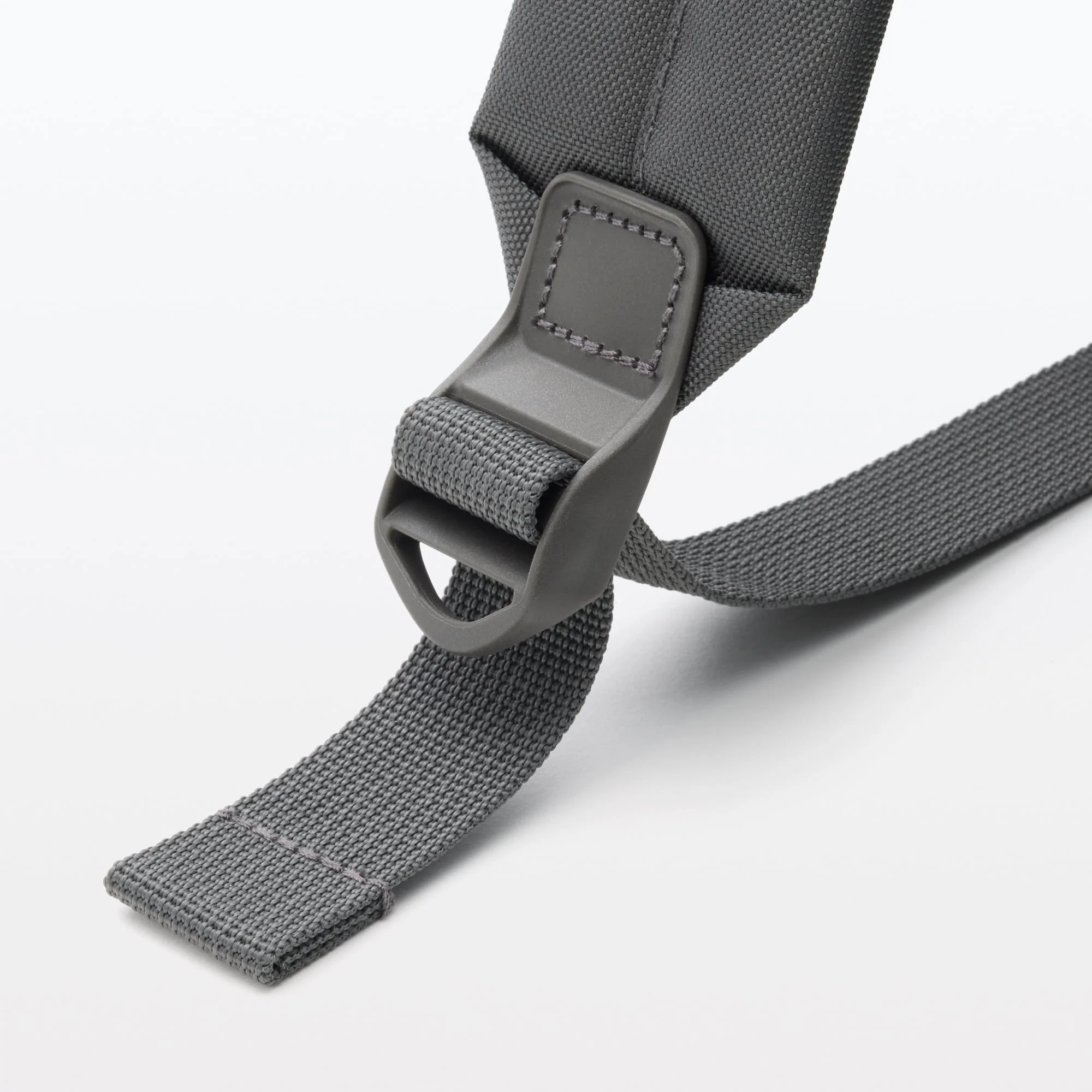 Less Tiring Water Repellent Backpack - Image 11