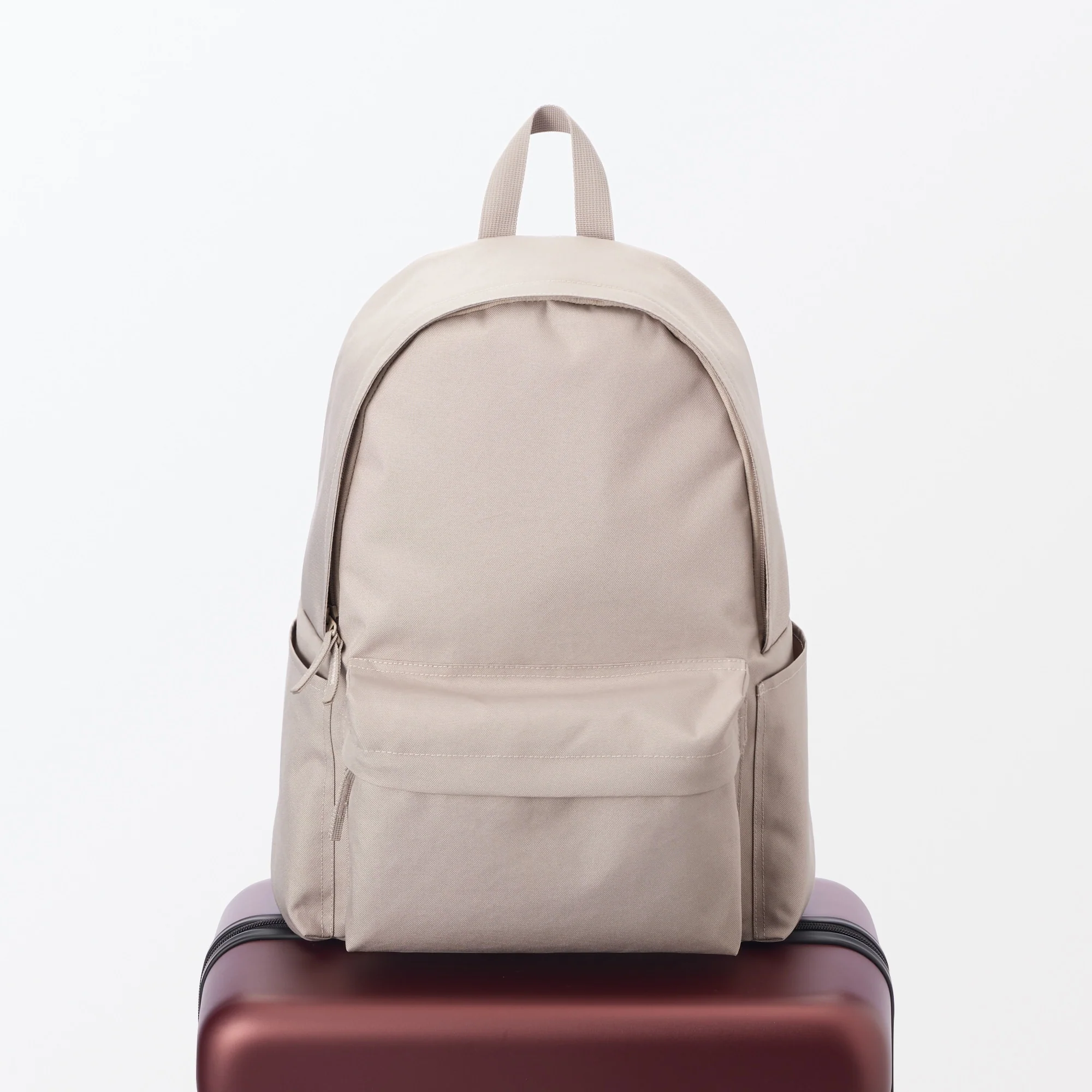 Less Tiring Water Repellent Backpack - Image 14