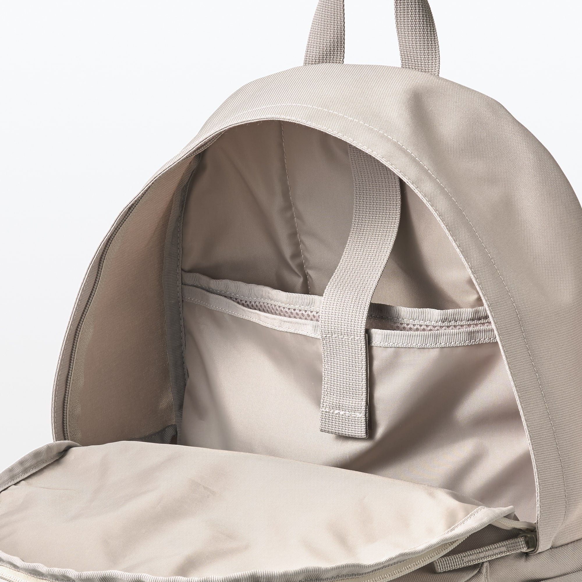 Less Tiring Water Repellent Backpack - Image 34