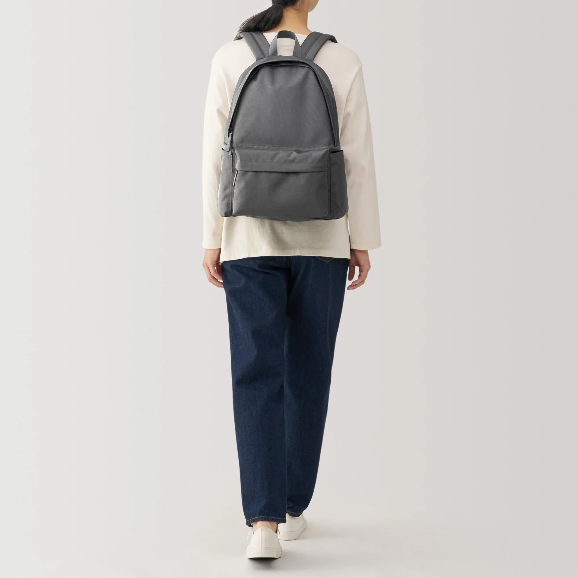 Less Tiring Water Repellent Backpack - Image 4