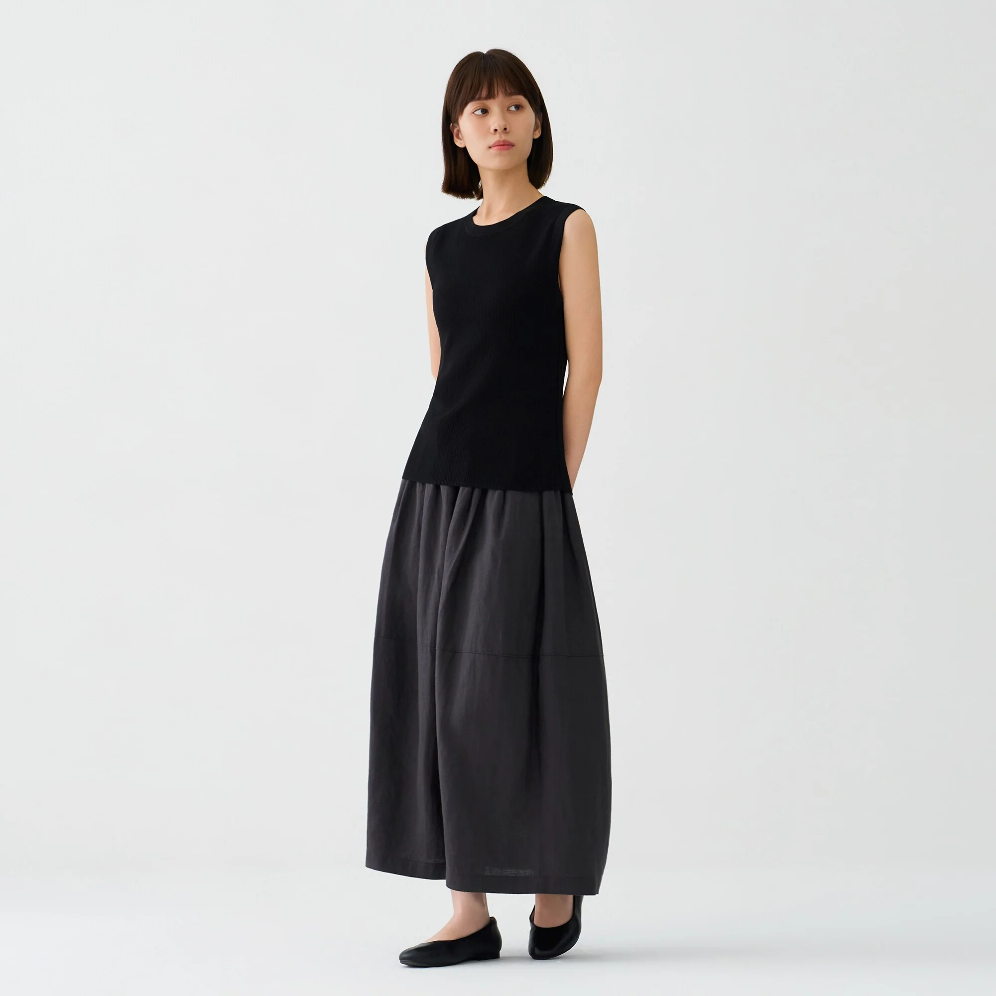 Light Knit Sleeveless Sweater