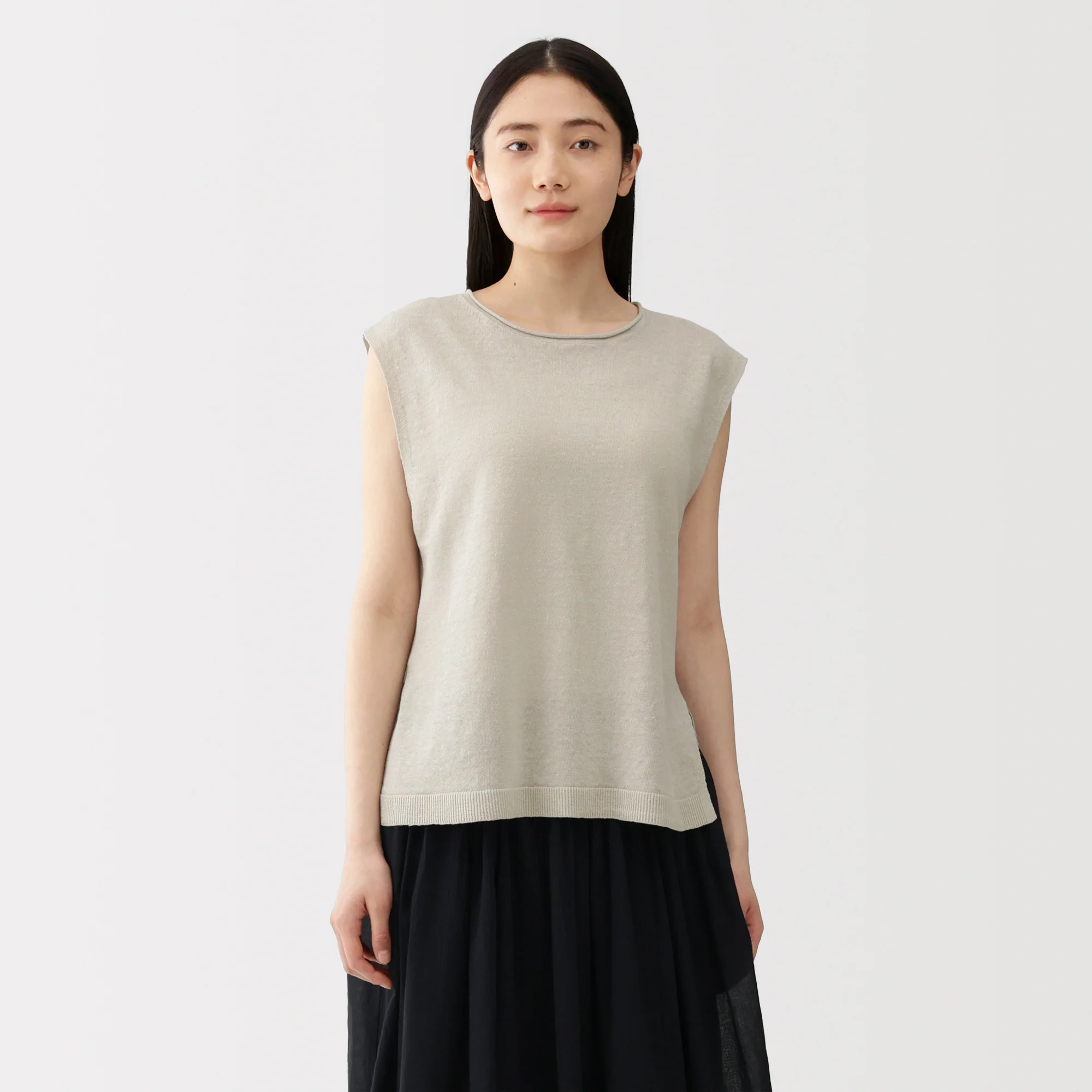 Linen Sleeveless Sweater - Image 19