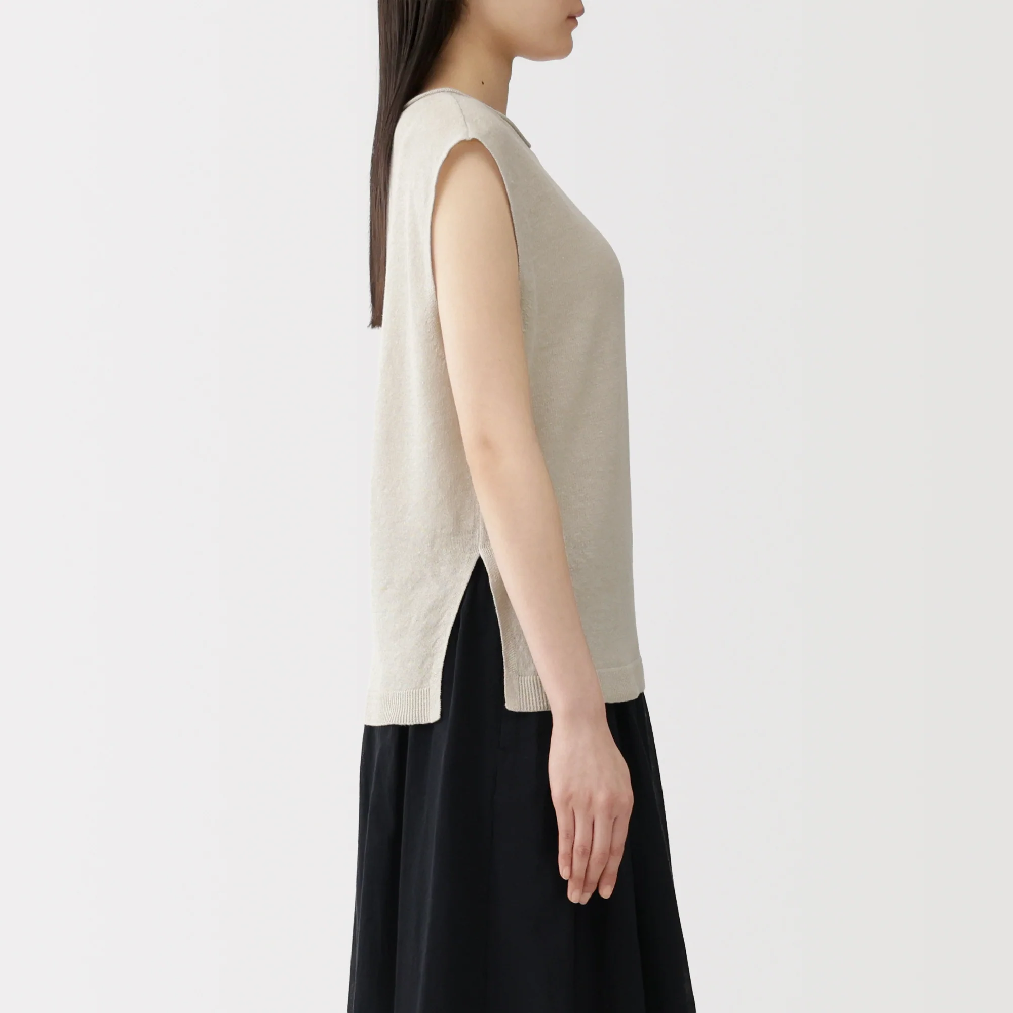 Linen Sleeveless Sweater - Image 5