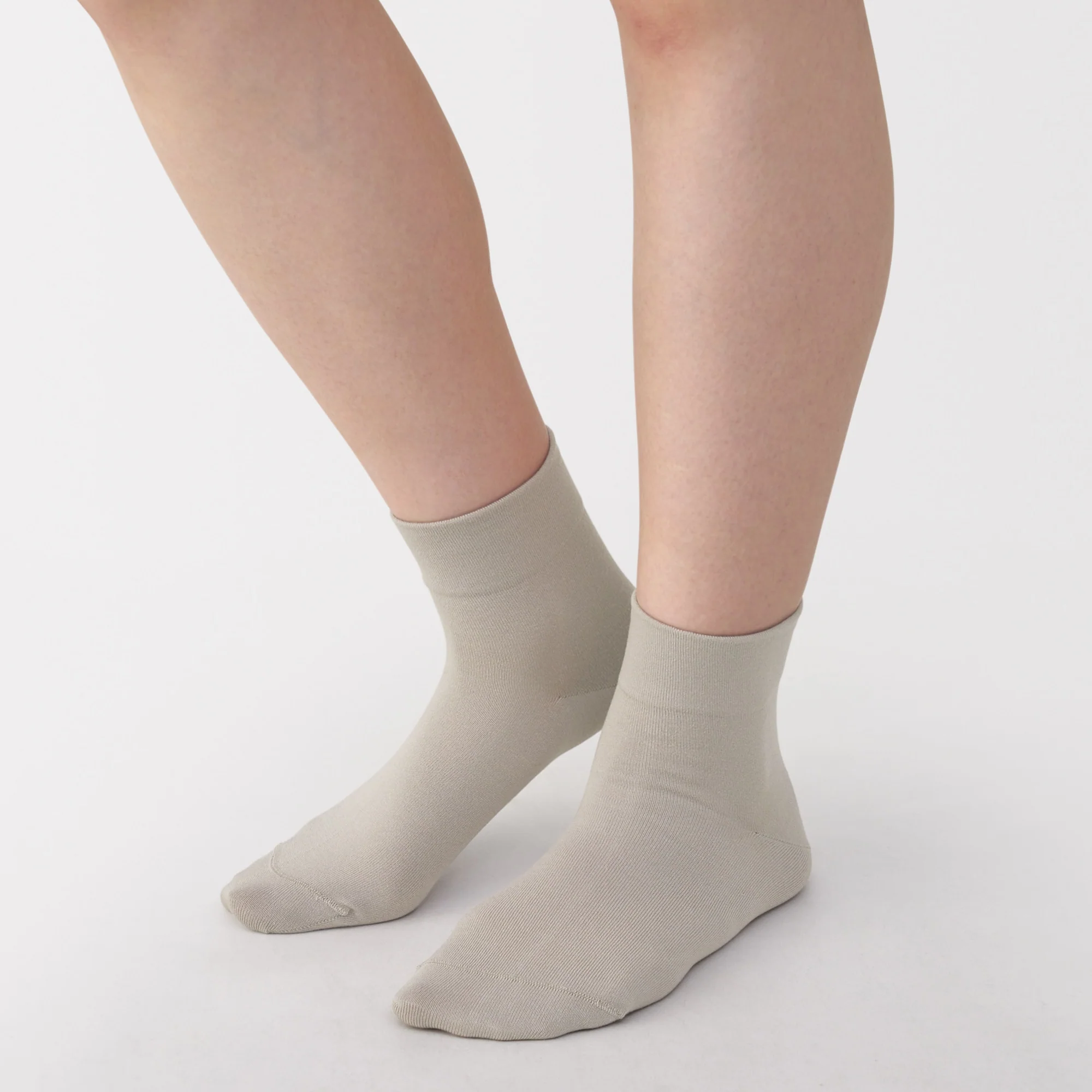 Loose Top Short Socks - Image 9