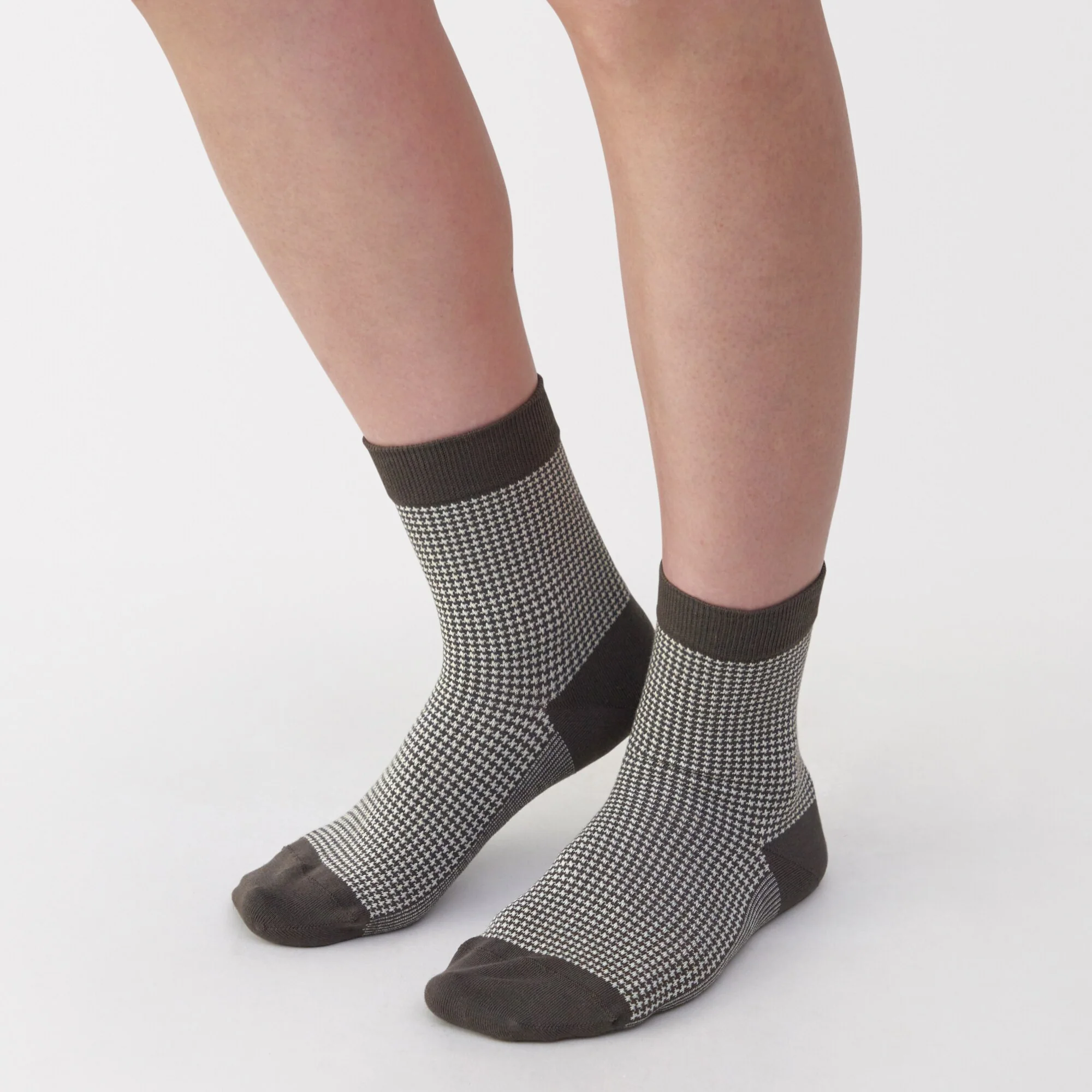 Loose Top Short Socks - Image 2