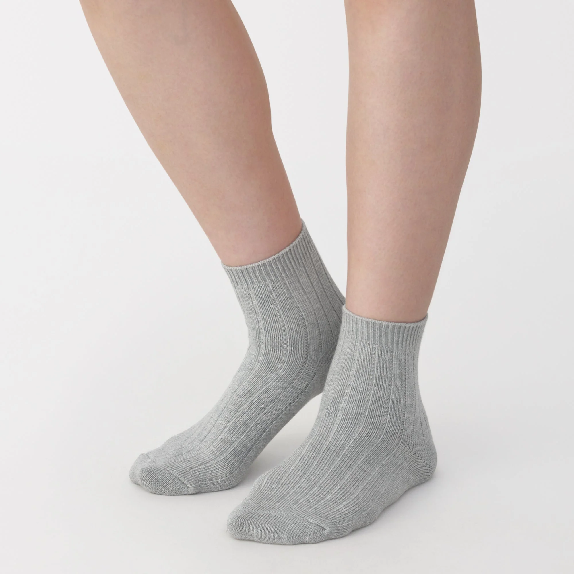 Loose Top Short Socks - Image 4