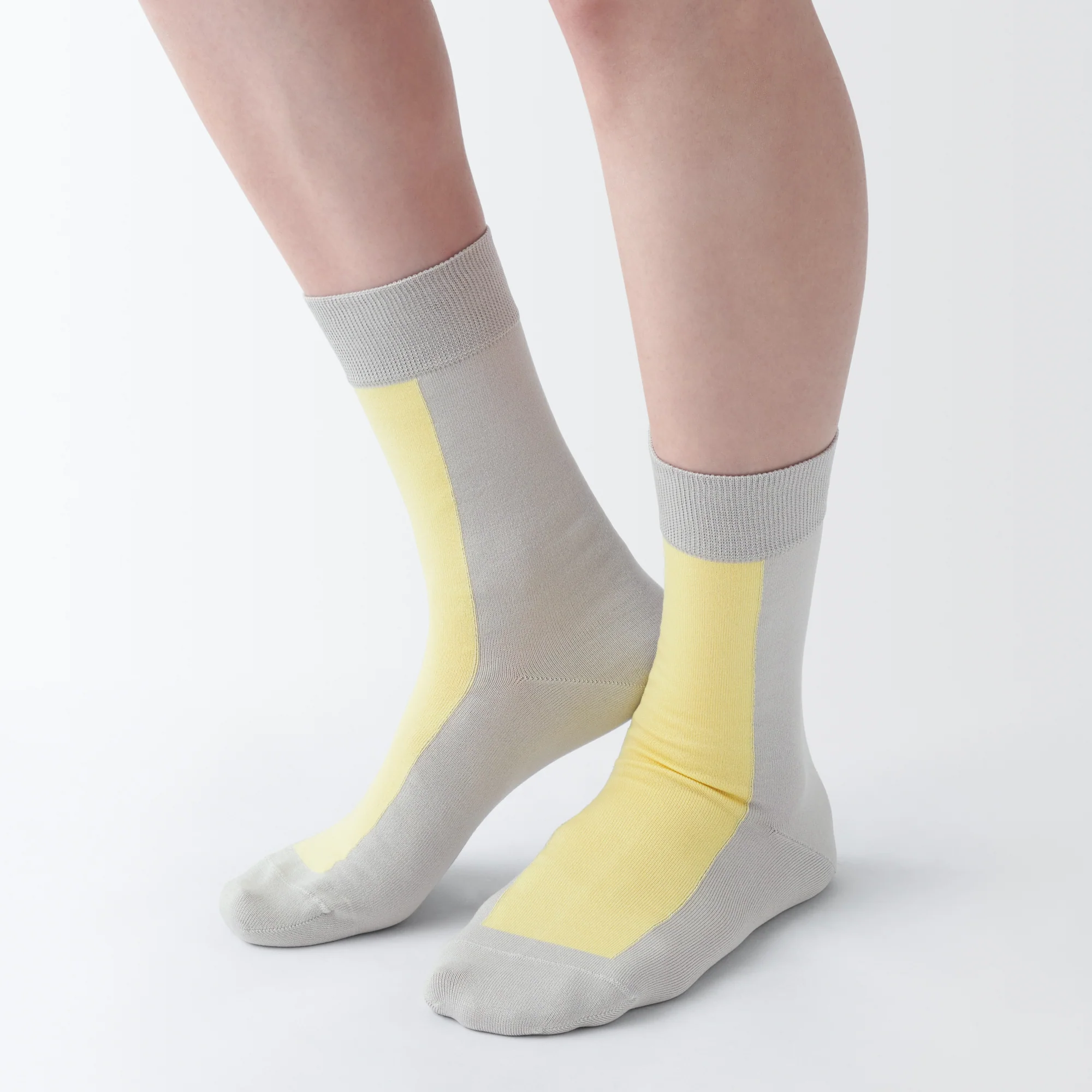 Lustrous Cotton Yarn Patterned Socks - Image 7