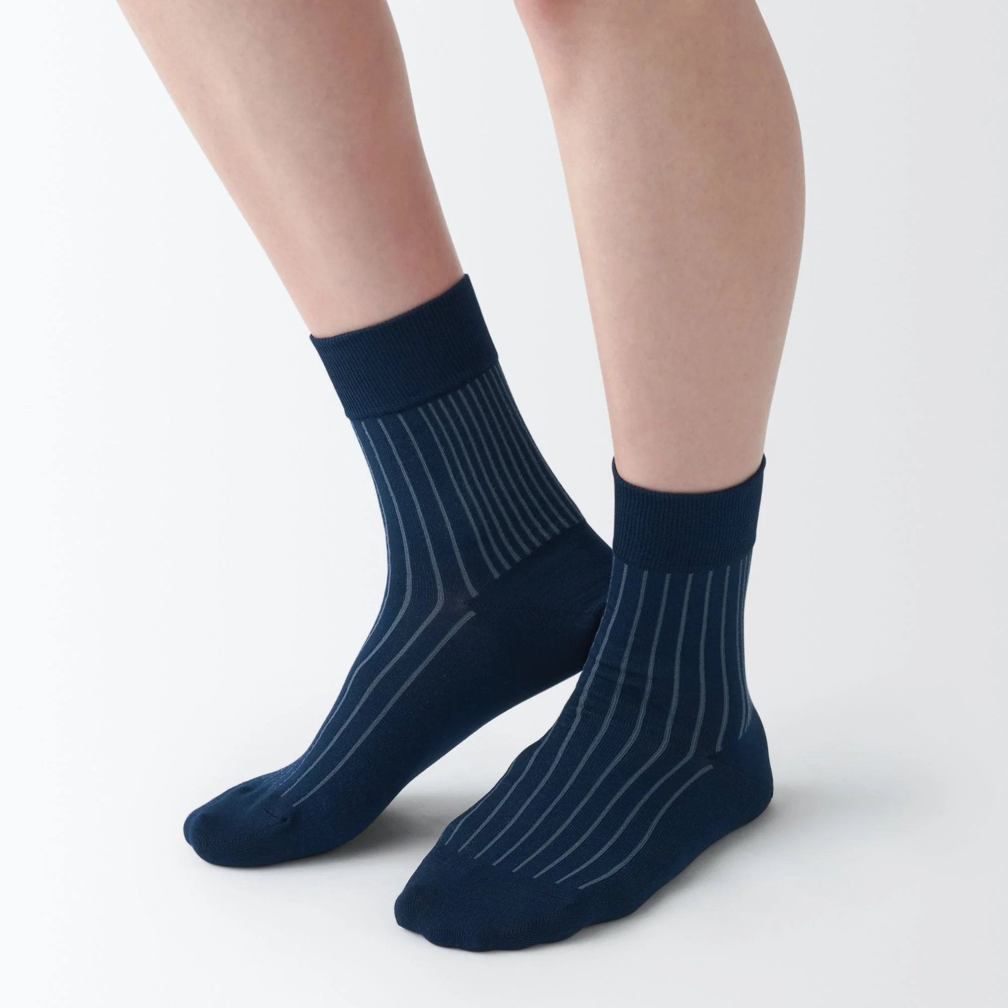 Lustrous Cotton Yarn Short Socks - Image 17