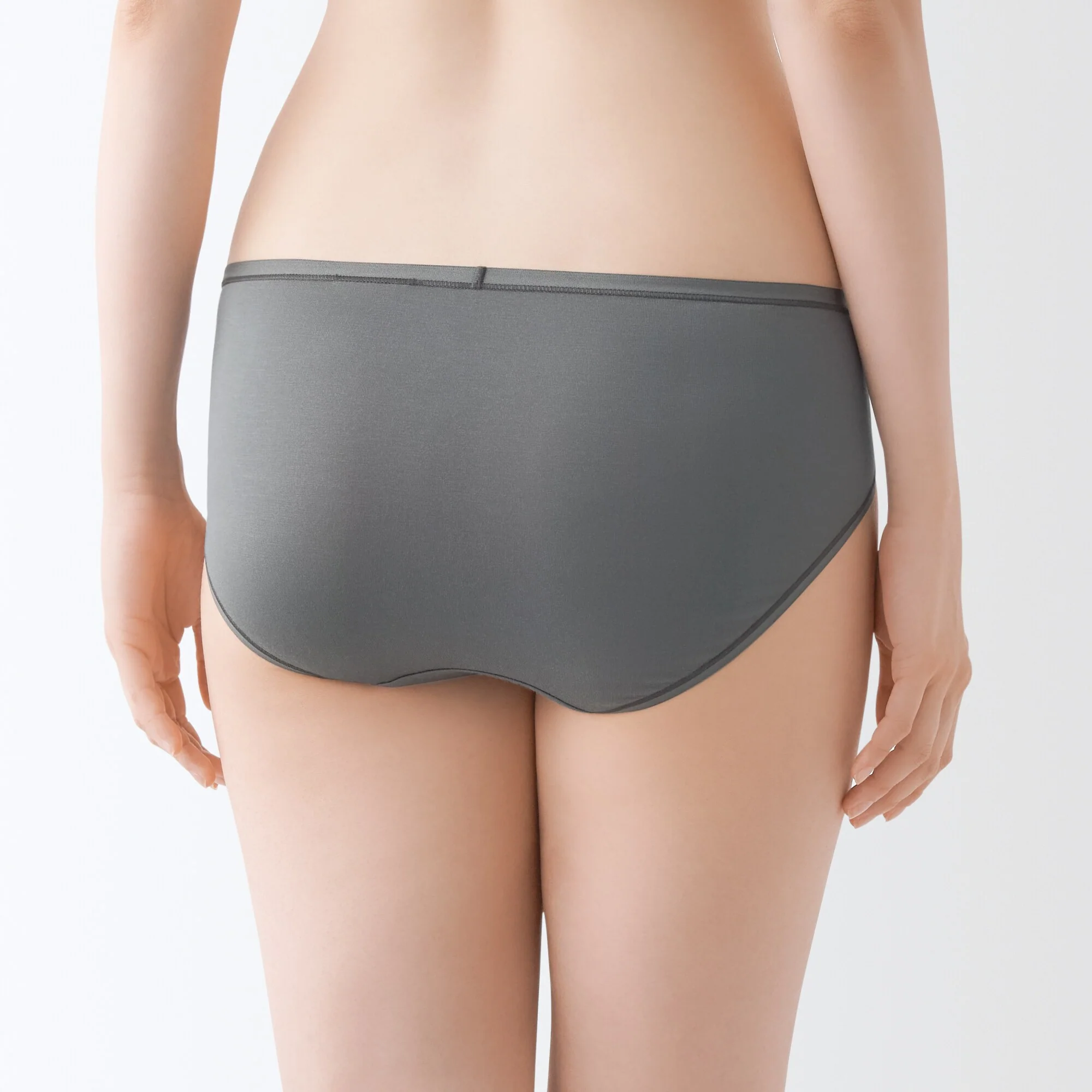 Lyocell Blend Low-Rise Shorts - Image 8