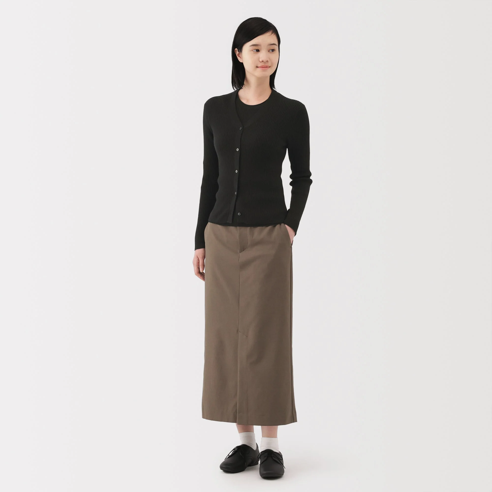 Lyocell Blend V-Neck Cardigan - Image 18