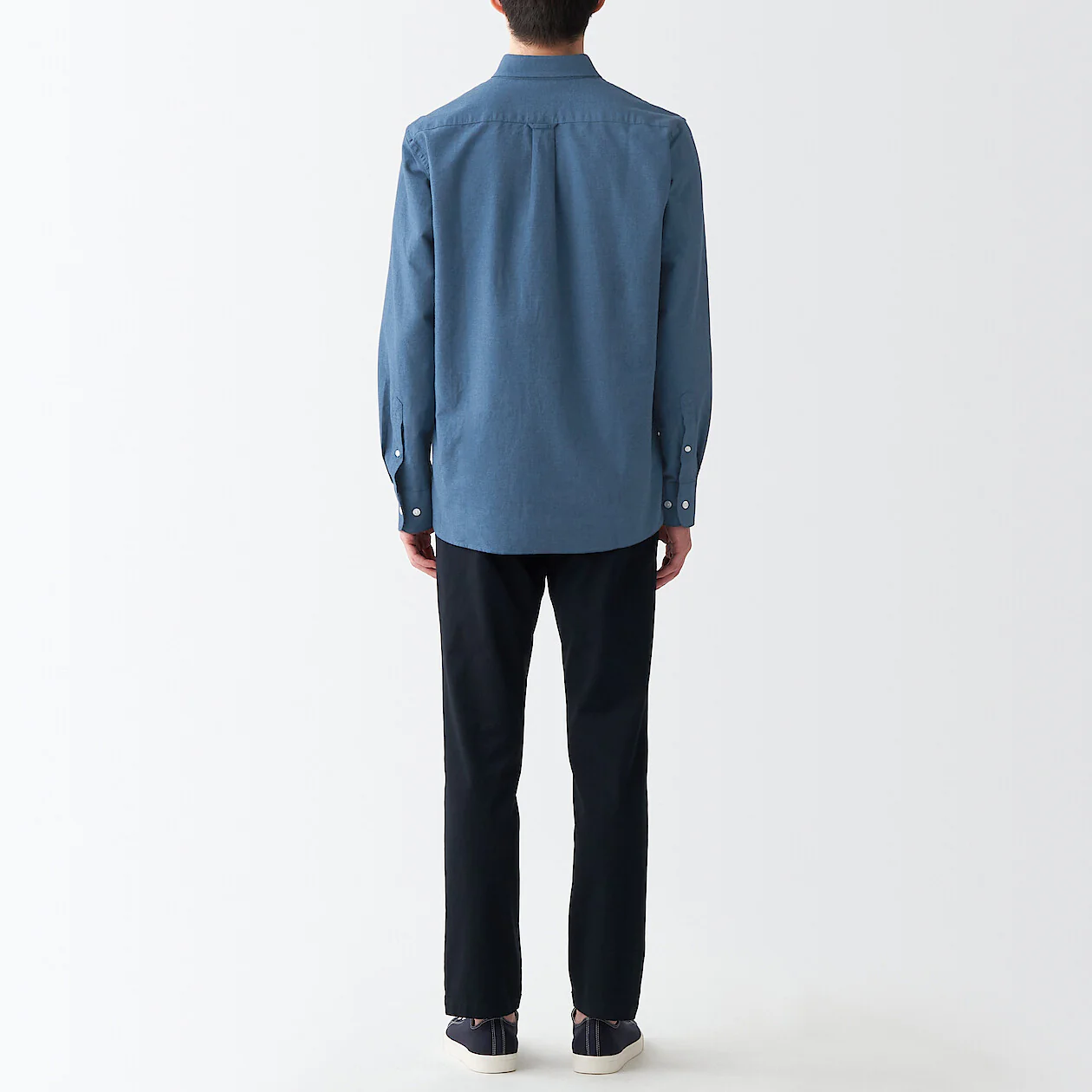 Men's Washed Oxford Collared Long Sleeve Button Down Shirt - Image 36