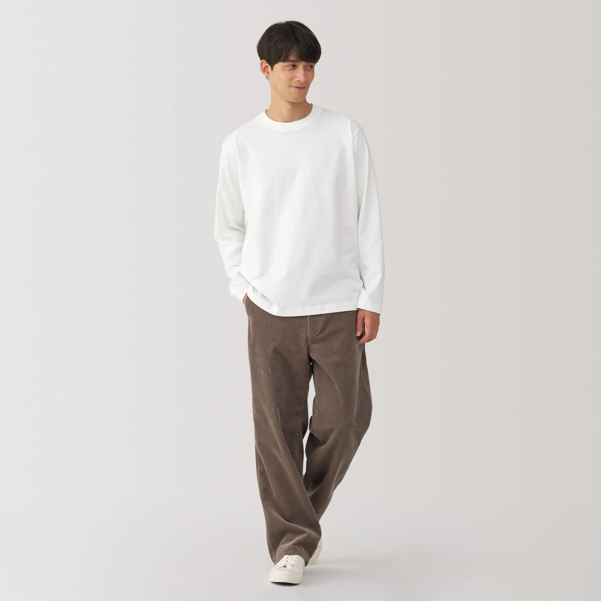 Men's Brushed Crewneck T-Shirt - Image 11