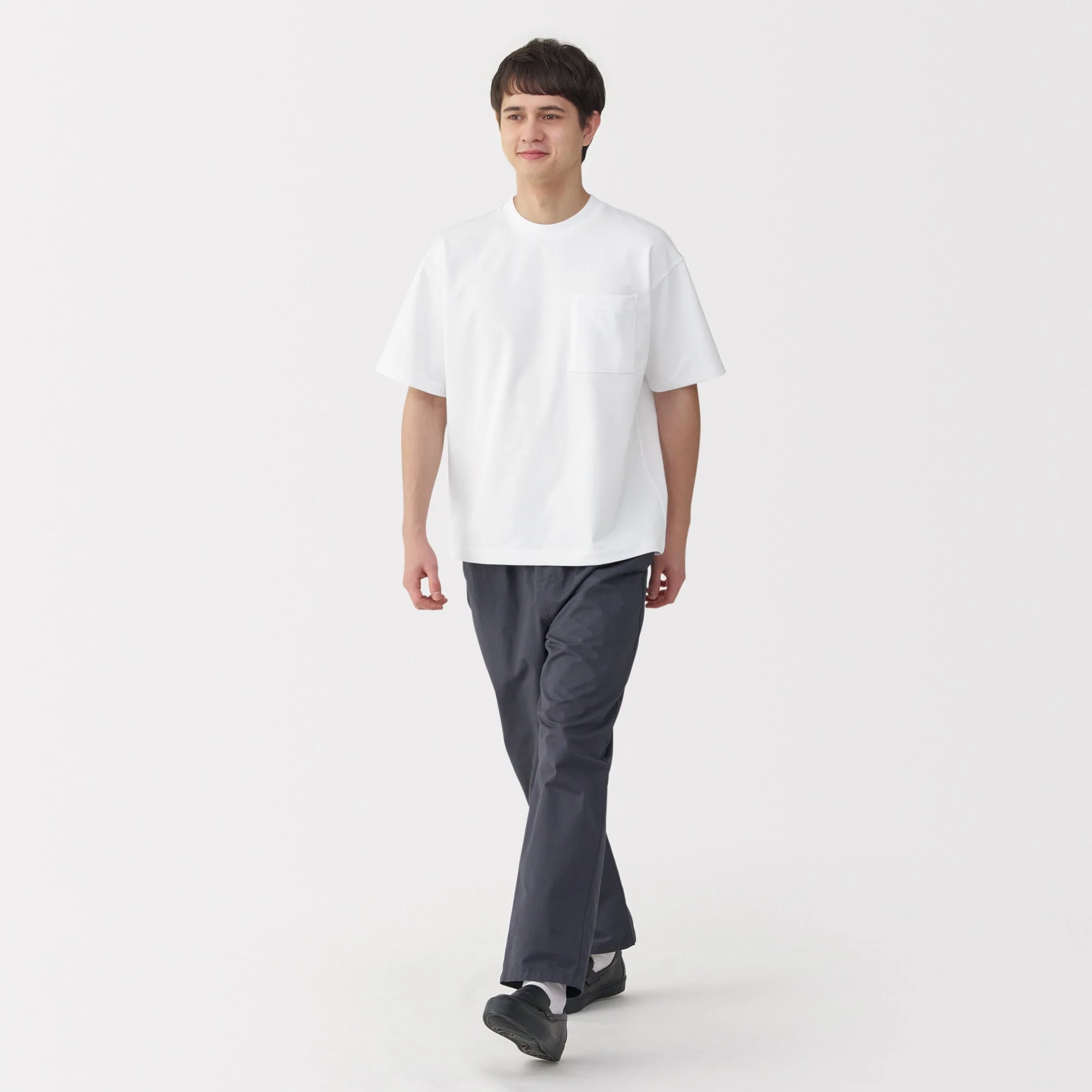 Men's Cool-Touch Wide T-Shirt - Image 11