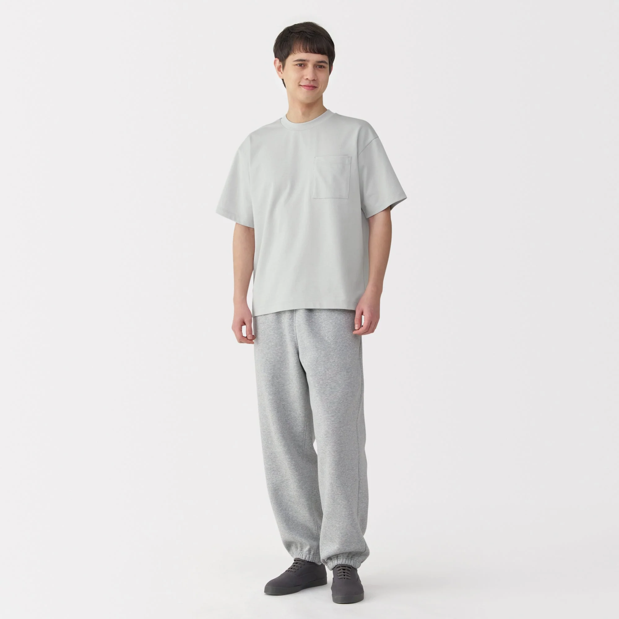 Men's Cool-Touch Wide T-Shirt - Image 18
