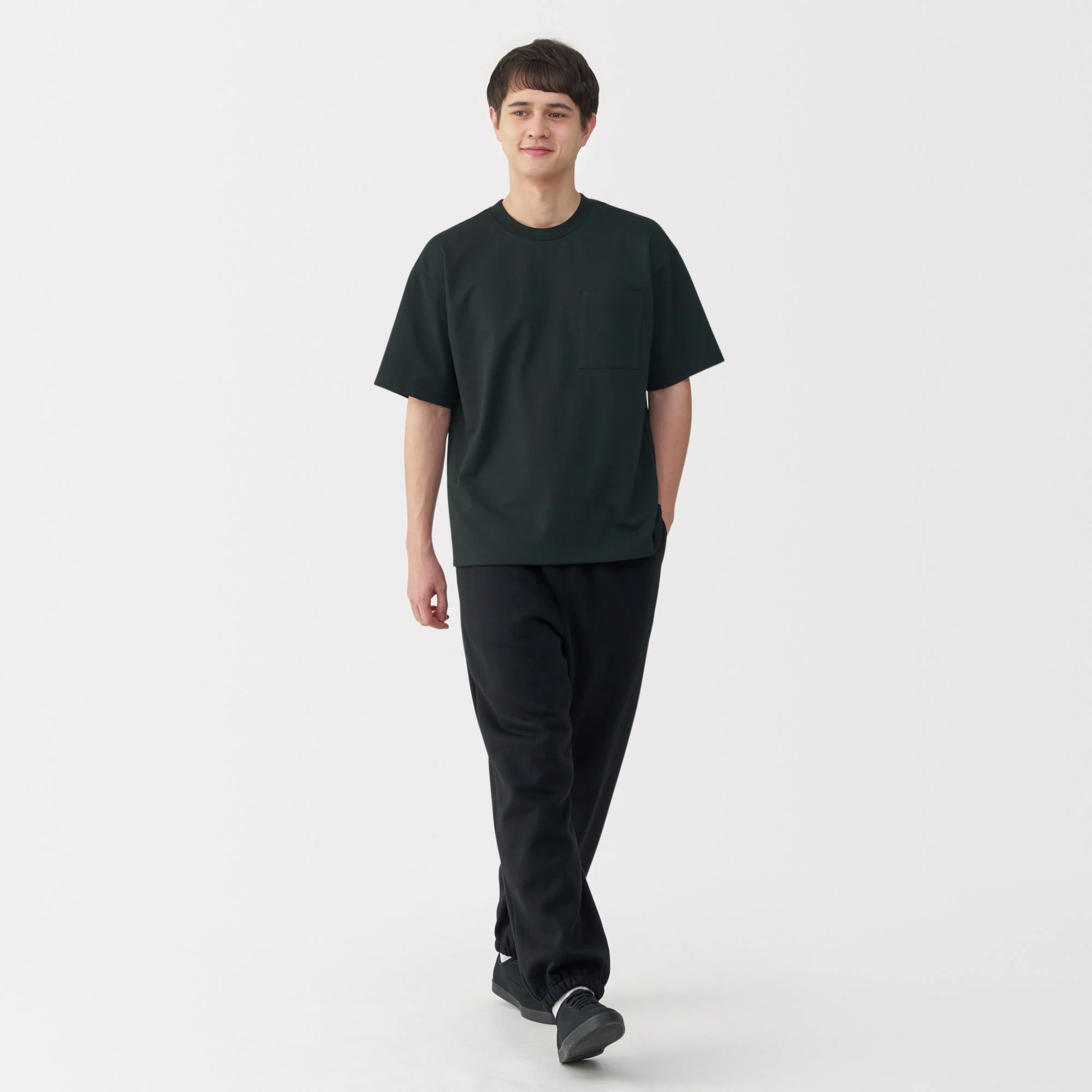Men's Cool-Touch Wide T-Shirt - Image 32