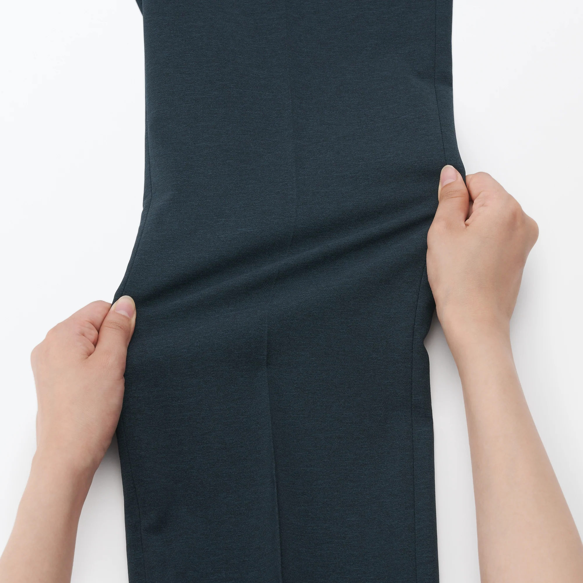 Men's Easy Care Stretch No Tuck Pants - Image 10