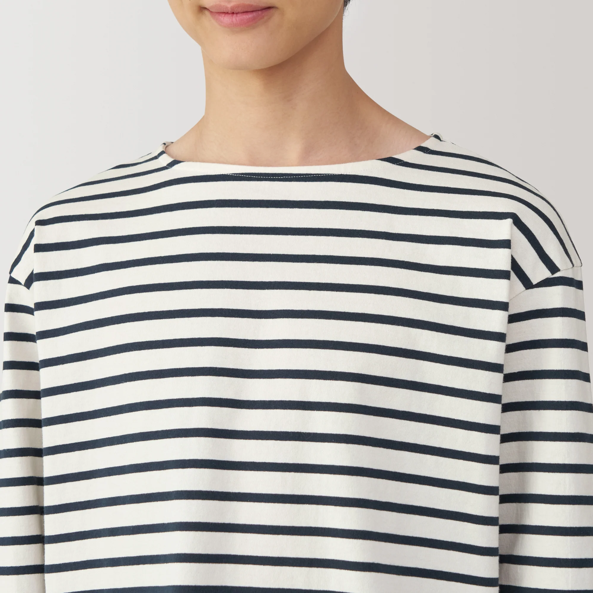 Men's Heavyweight Boatneck T-Shirt - Image 23