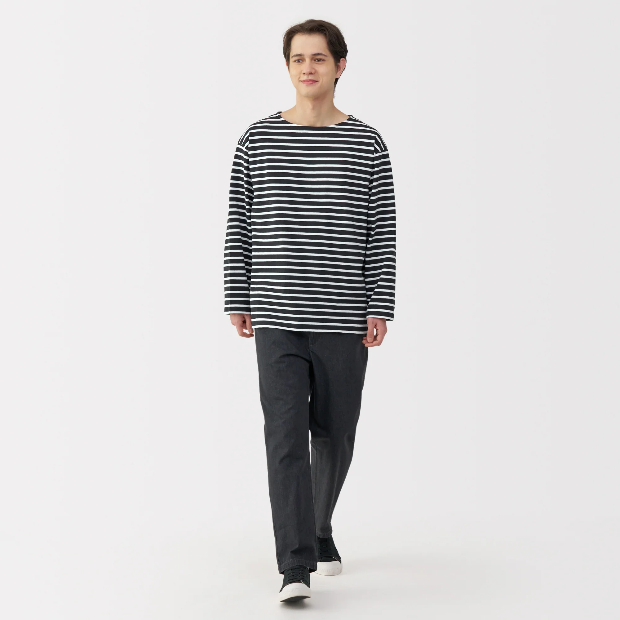 Men's Heavyweight Boatneck T-Shirt - Image 4