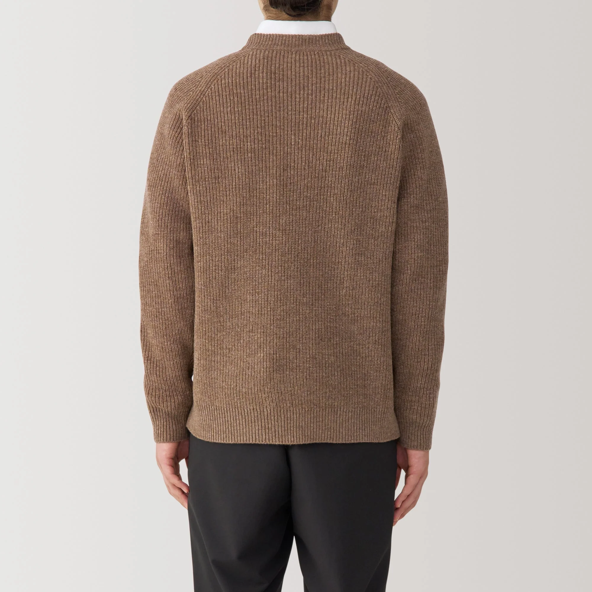 Men's Mid-Gauge V Neck Sweater - Image 6
