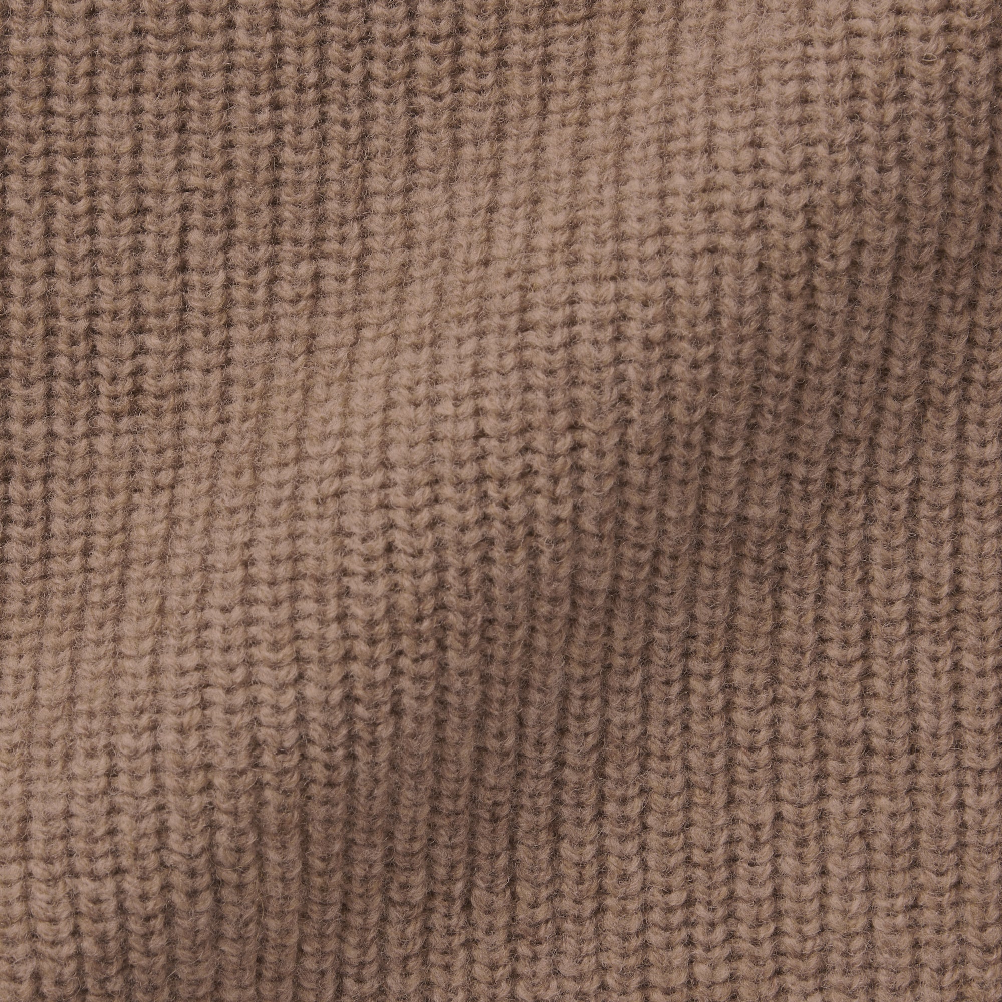 Men's Mid-Gauge V Neck Sweater - Image 8