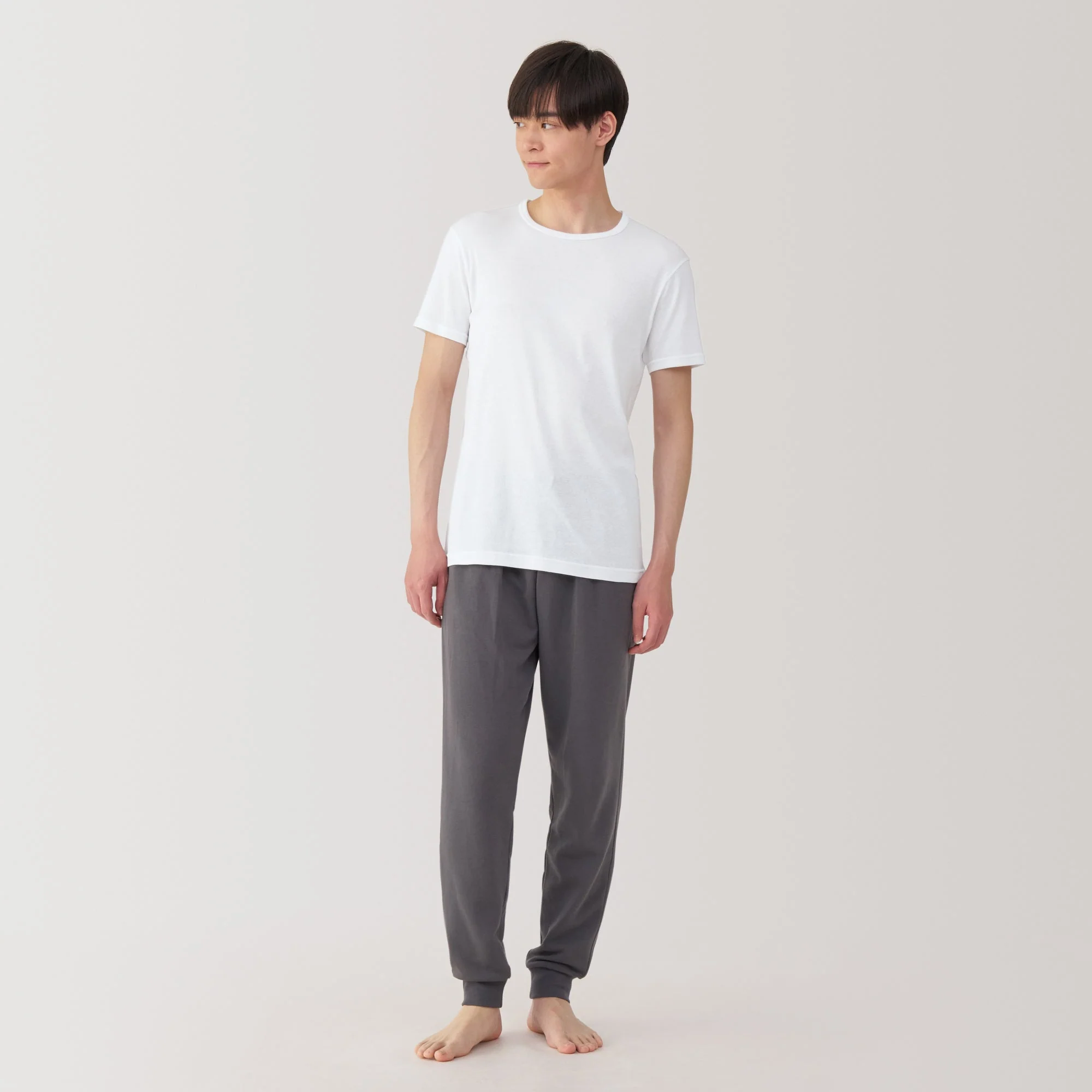 Men's Moisture-Wicking Cotton Crewneck T-Shirt - Image 4
