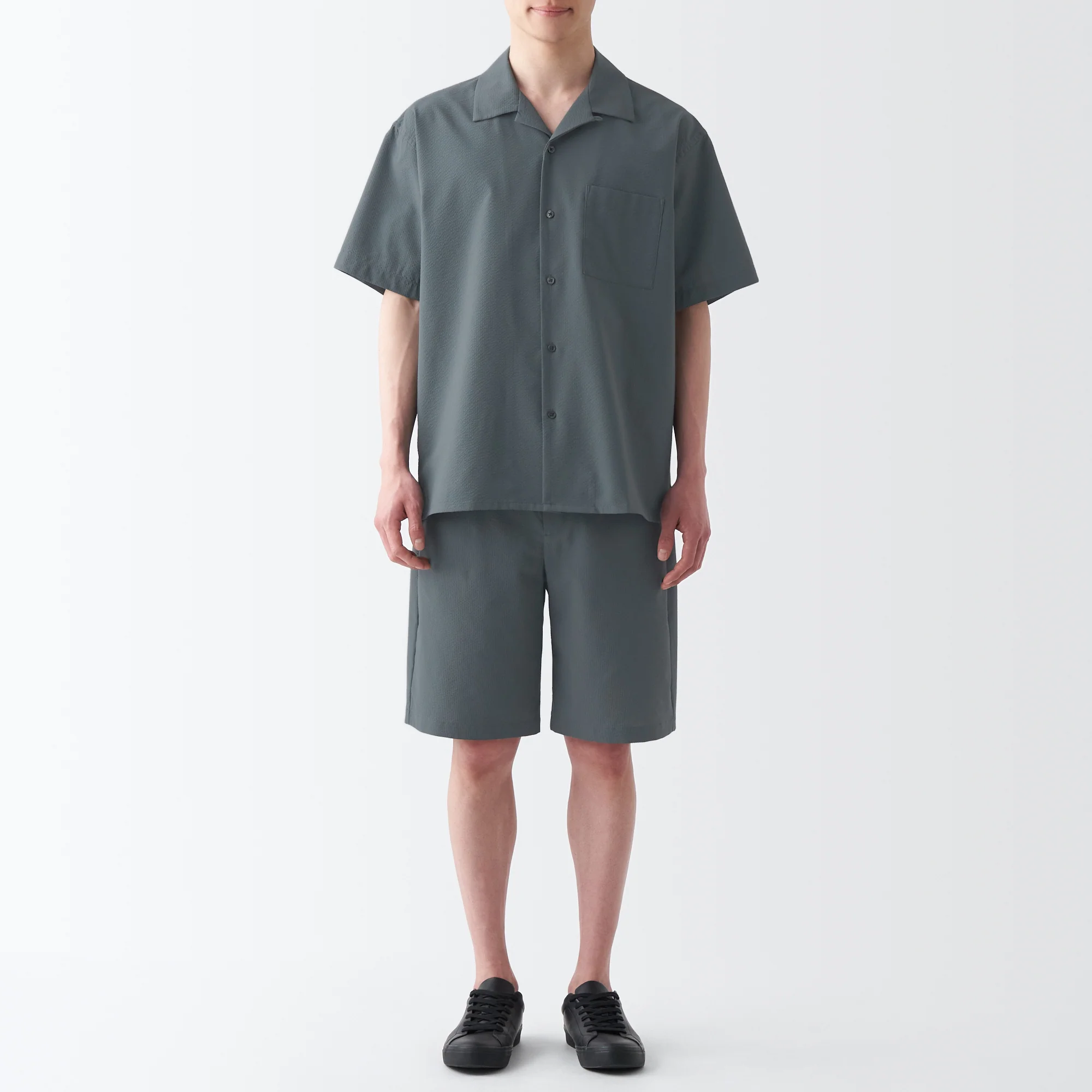 Men's Seersucker Open Collar Short Sleeve Shirt - Image 4
