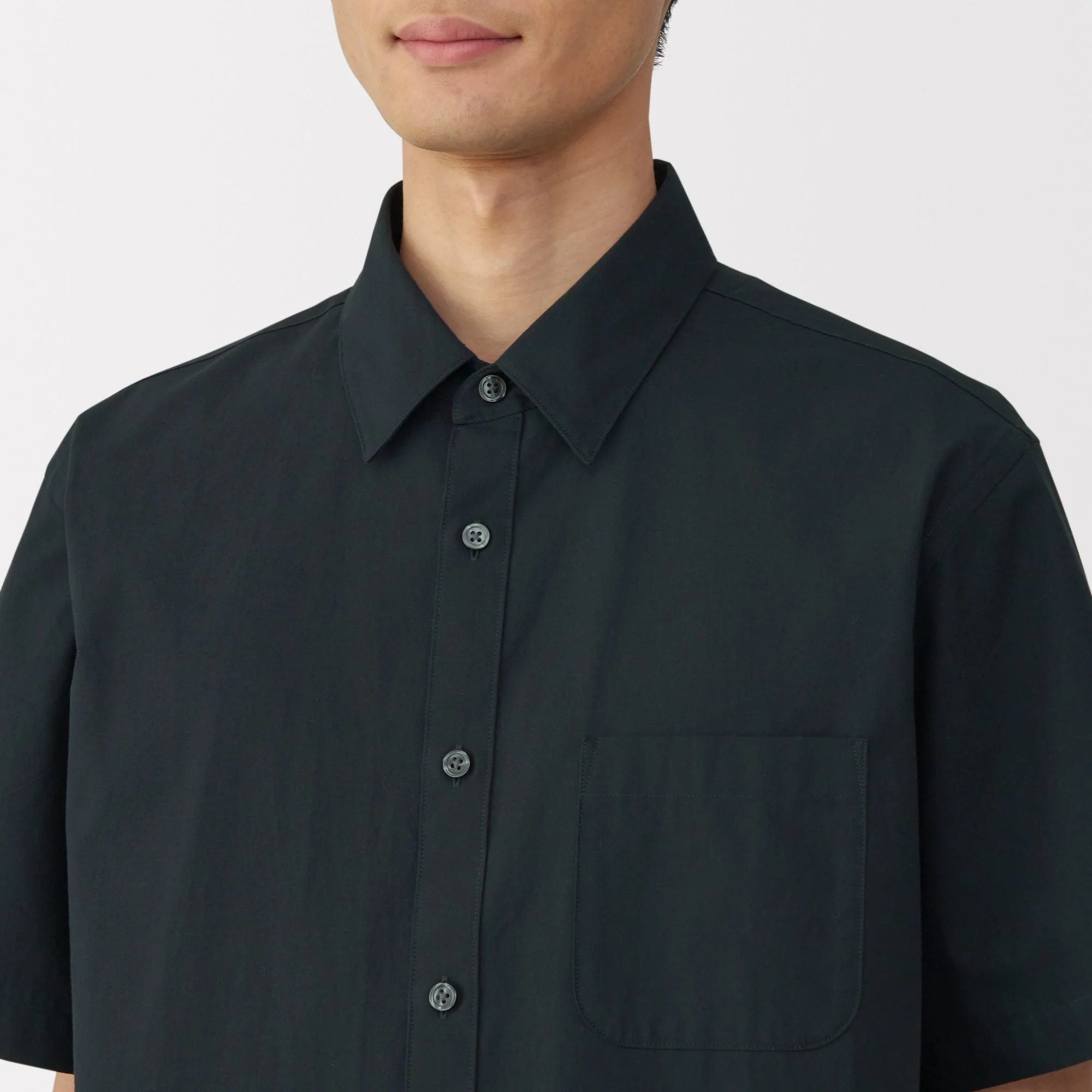 Men's Washed Broadcloth Short Sleeve Shirt - Image 15