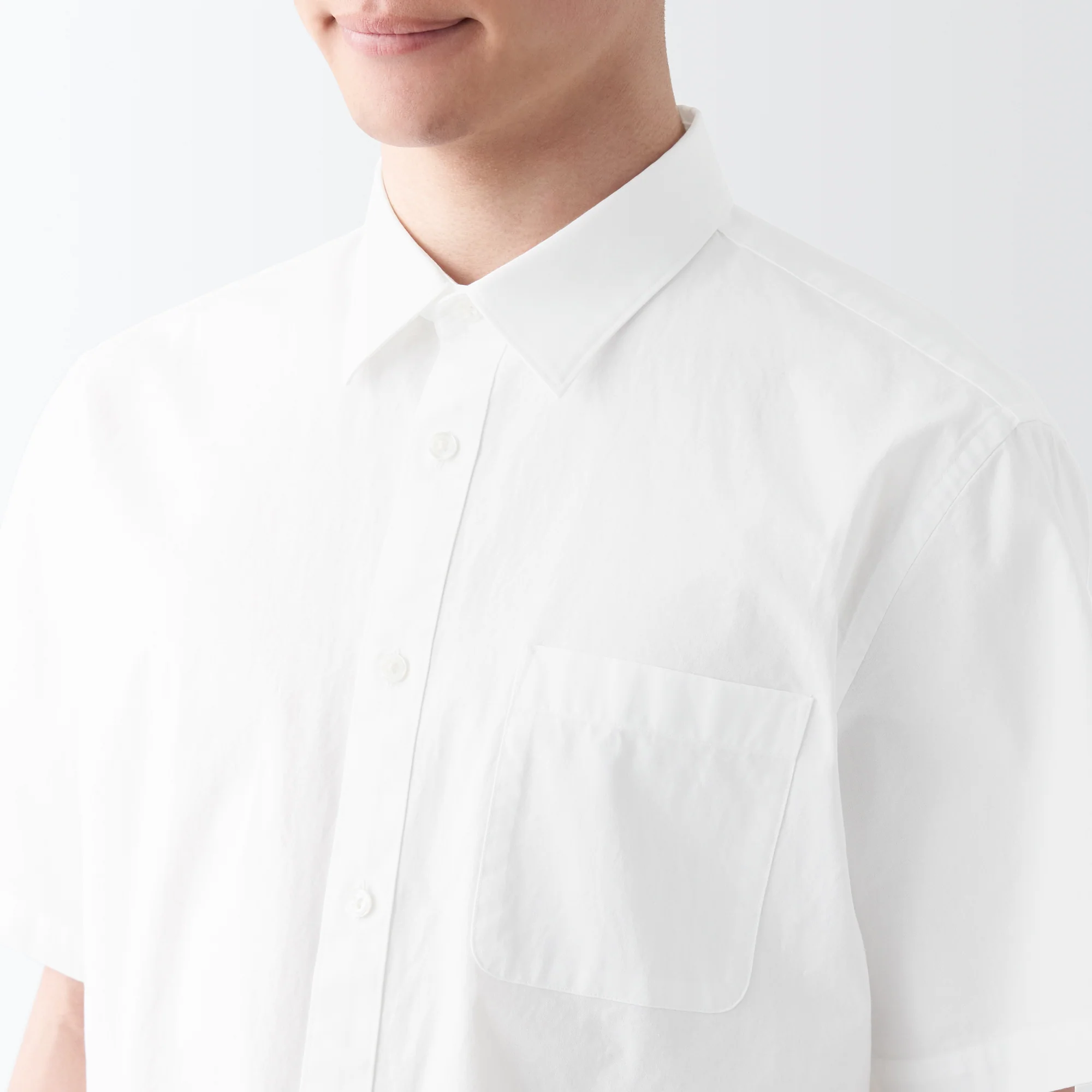 Men's Washed Broadcloth Short Sleeve Shirt - Image 15